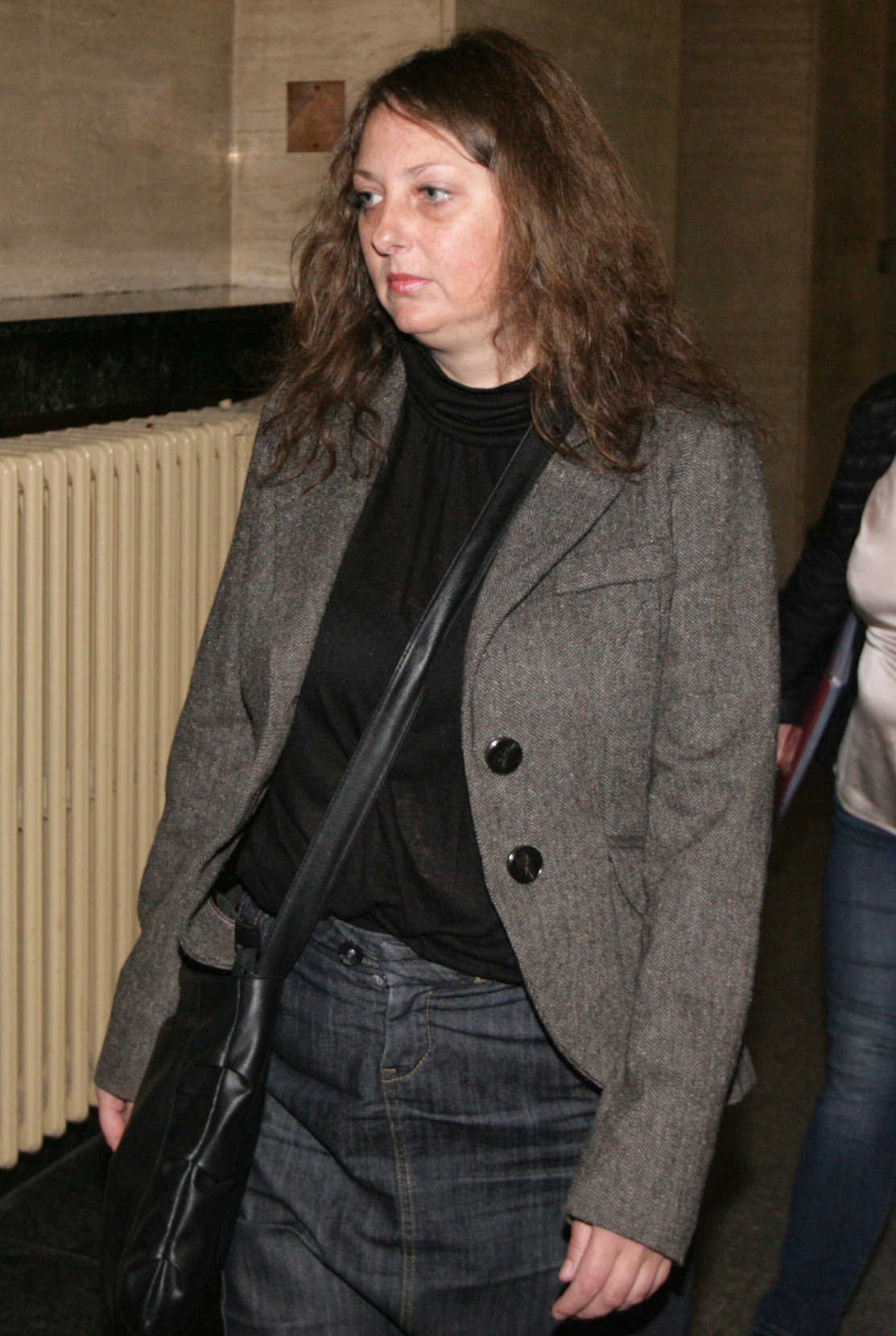 Виолета Николова е обвинена, че сама си е разписала 48 000 лева бонуси ...