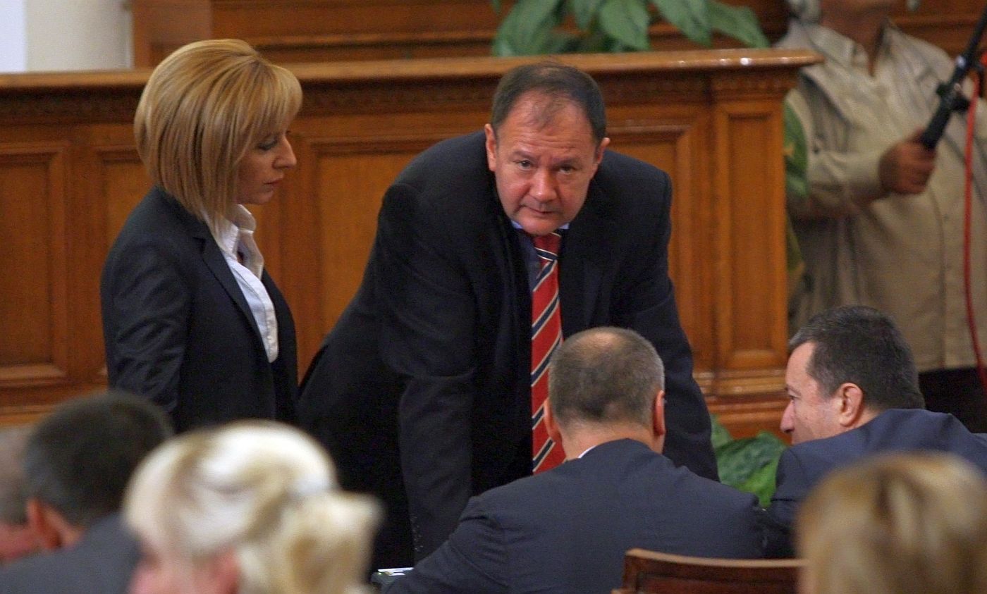 Мая Манолова и Михаил Миков в парламента
