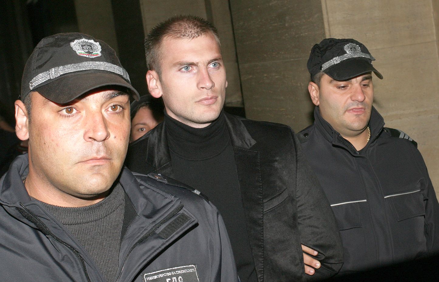 Октай Енимехмедов е под домашен арест