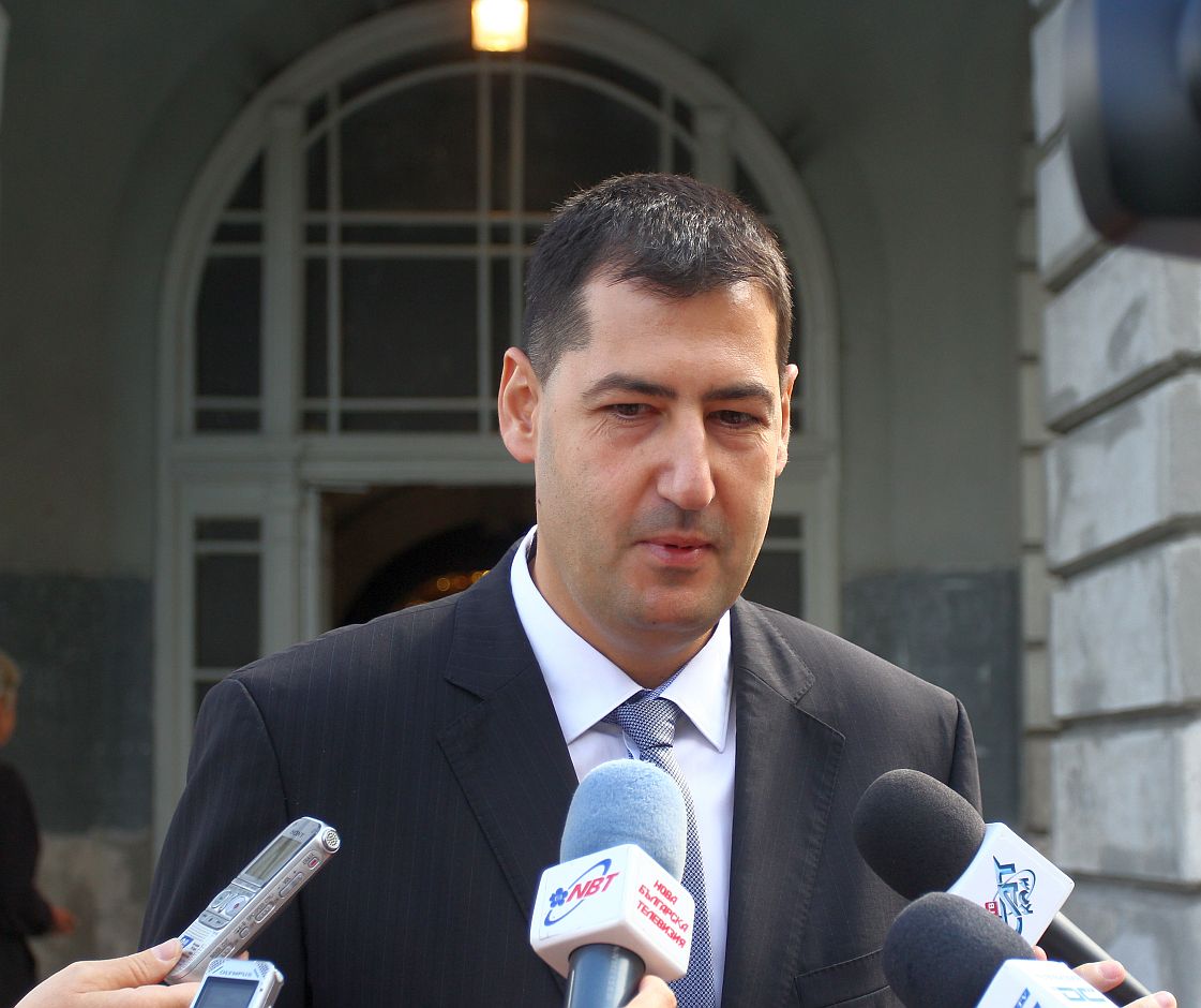 Кметът на Пловдив Иван Тотев заяви, че с новия бюджет ще скочат и възнагражденията на чиновниците