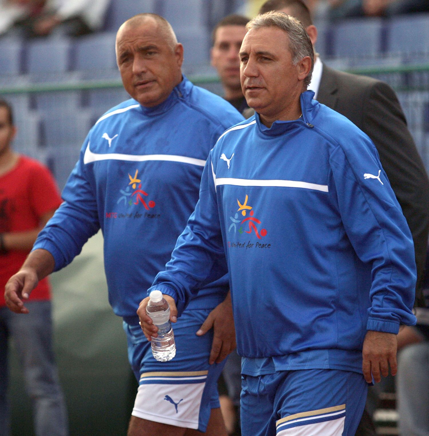 Бойко Борисов с Христо Стоичков на терена