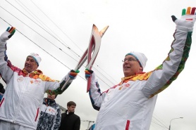 За първи път олимпийският огън достигна Северния полюс