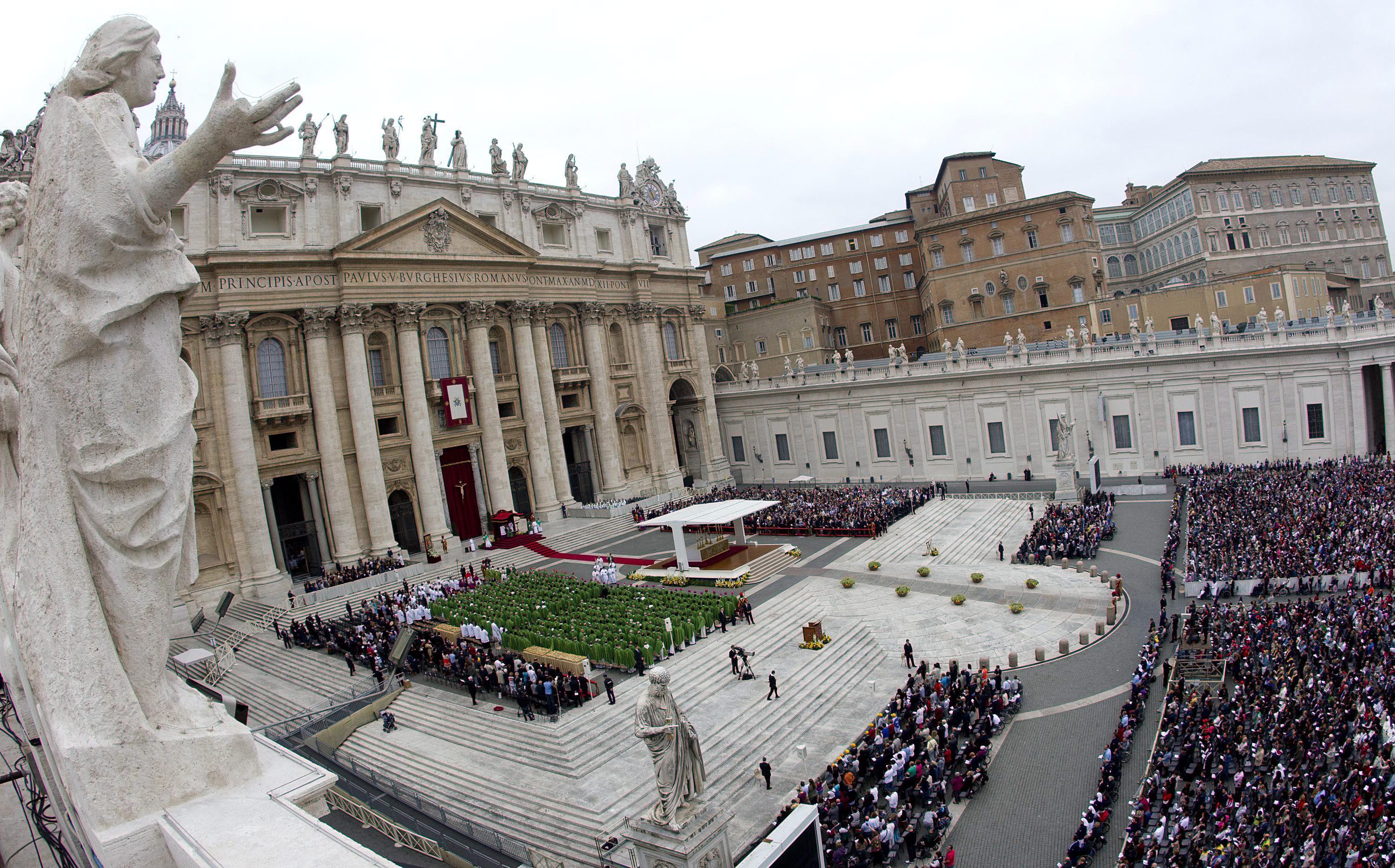 Световната криза удари и Ватикана