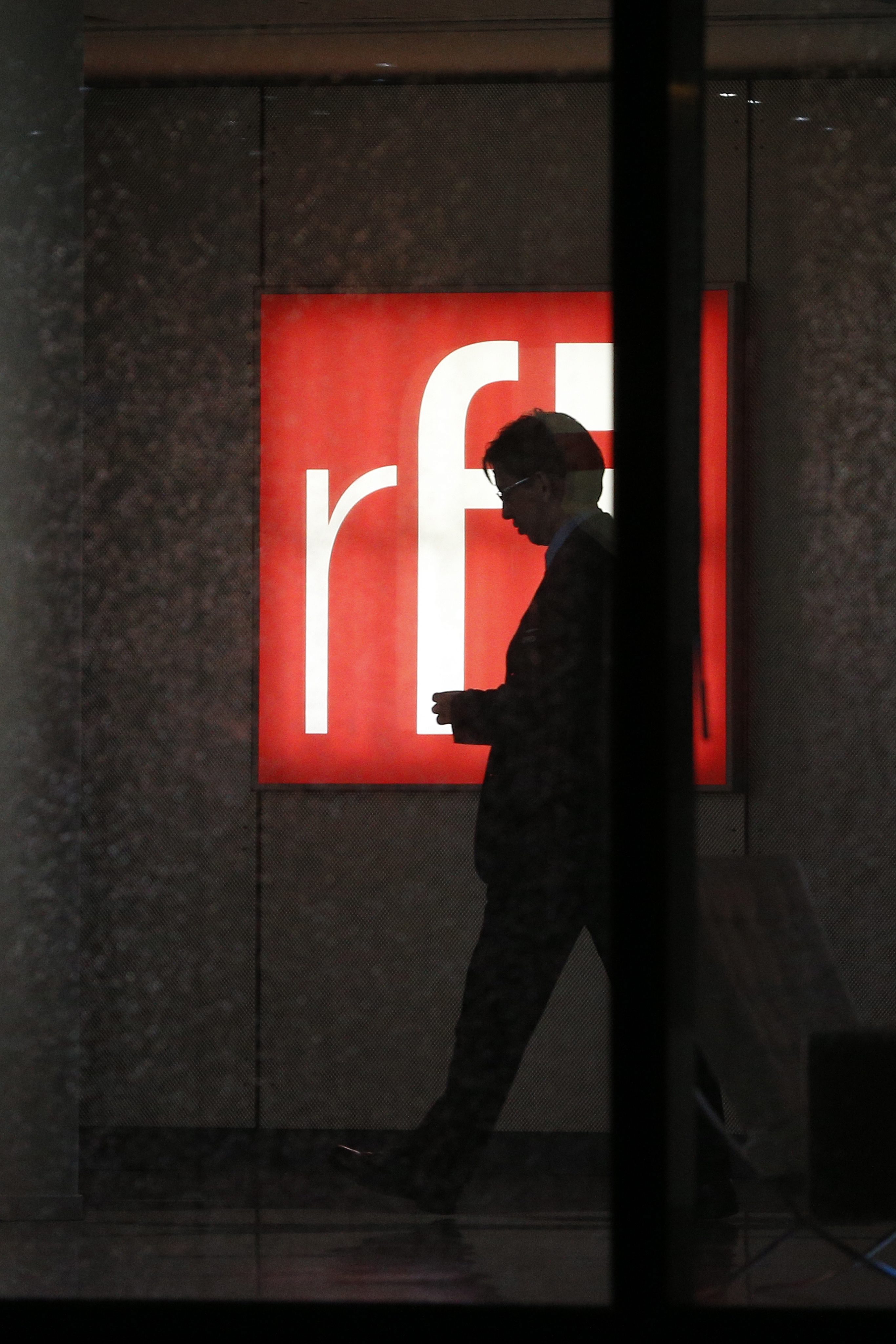 Журналистите били дългогодишни кадри на радио RFI (Ер Еф И)