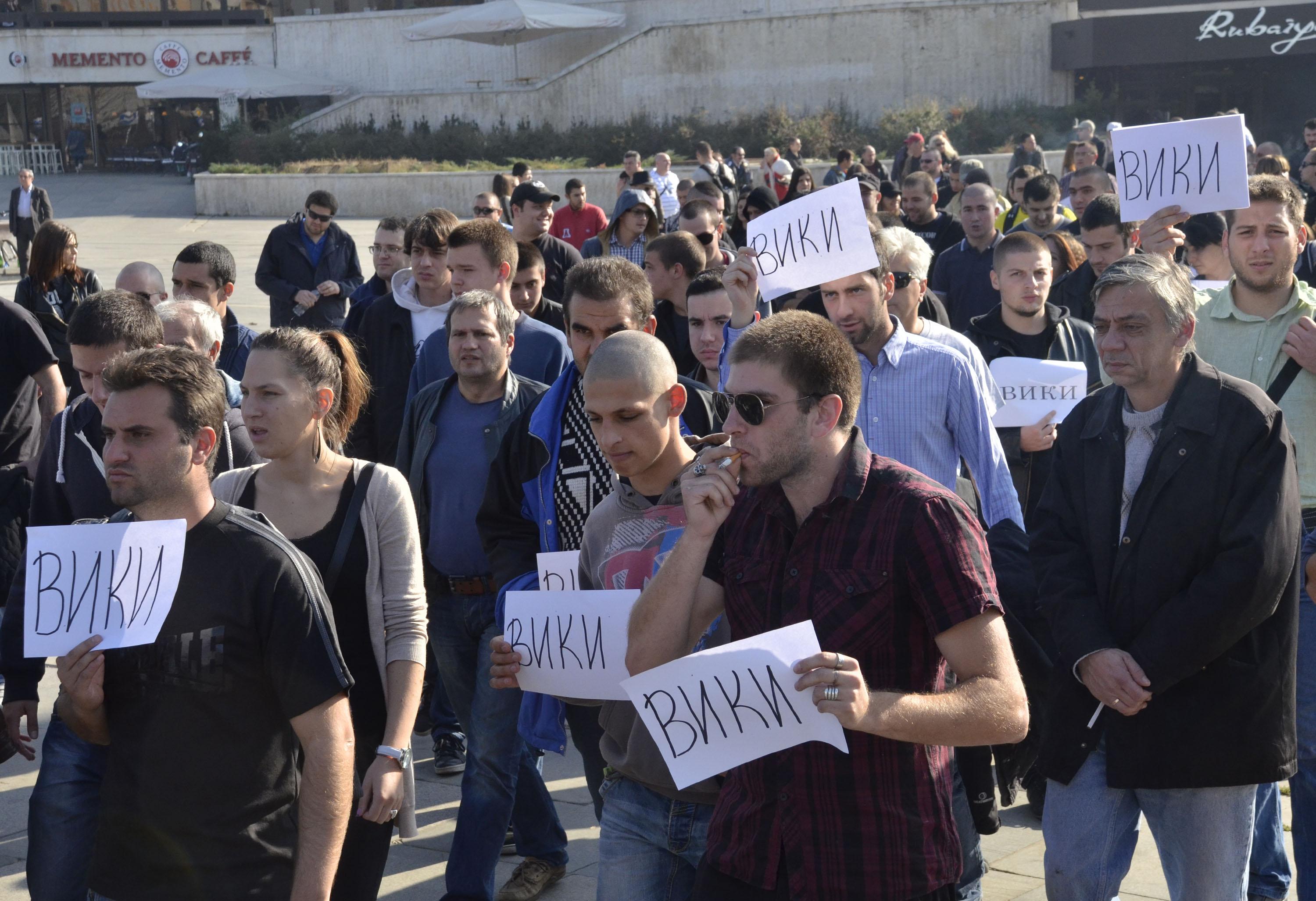 Националисти протестираха в неделя заради наръганото 20-годишно момиче Вики