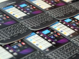 BlackBerry заимства дизайн от Porshe за новия си смартфон