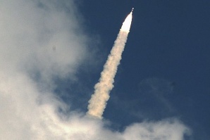 Индия изстреля ракета със сонда към Марс