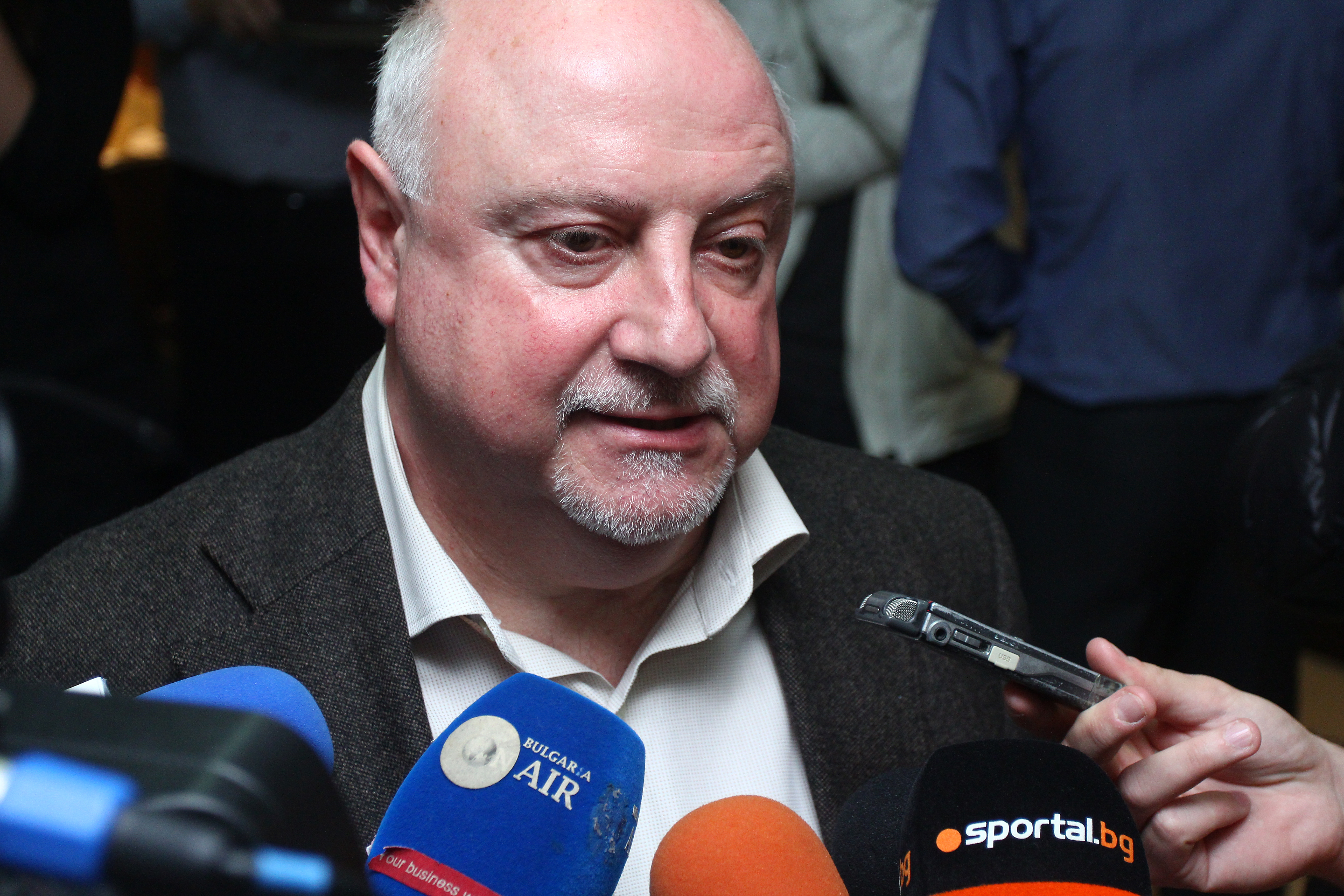 Константин Баждеков предложи дербитата с ЦСКА да се върнат на клубните стадиони