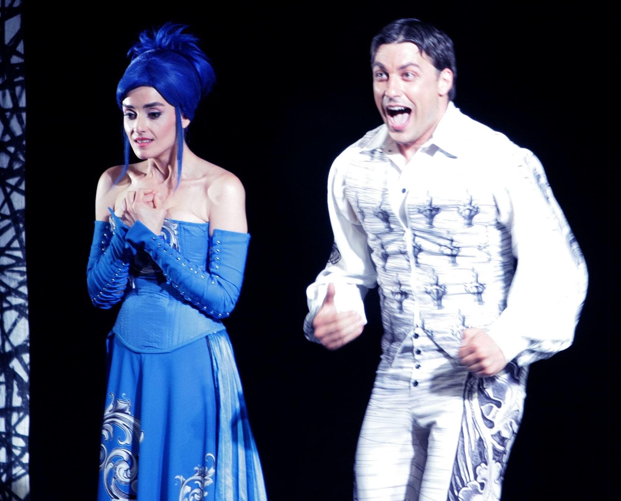 Ани Пападопулу и Владимир Карамазов по време на юбилейното 50-ото представление на спектакъла „Сирано дьо Бержерак“