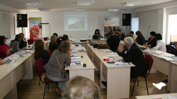 Митко Шалев е назначен за шеф на Центъра за развитие на човешките ресурси през 2010 г.