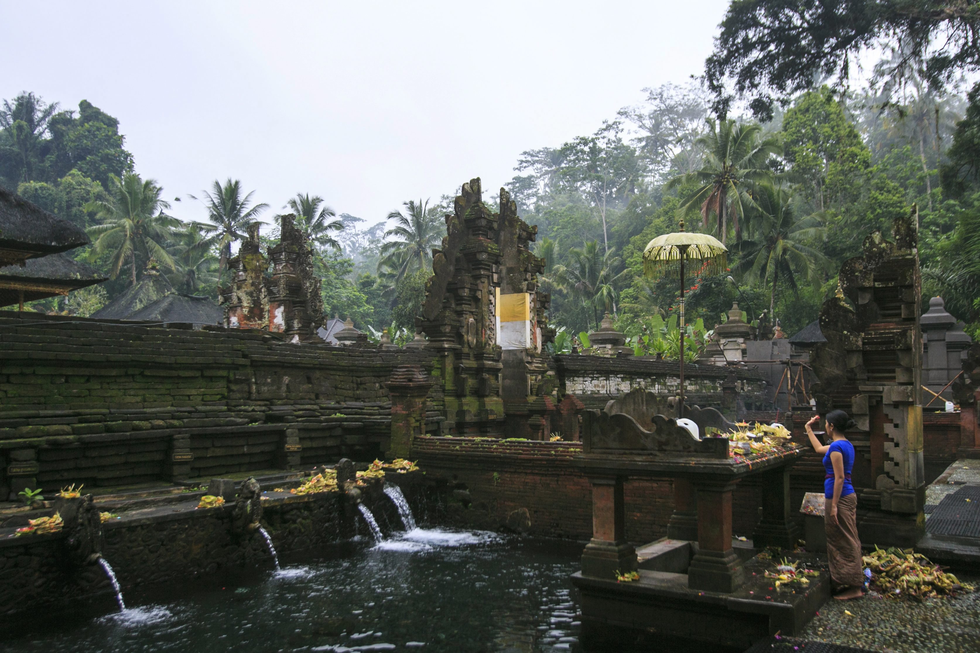 Бали ограничава достъпа на туристи до храмовете