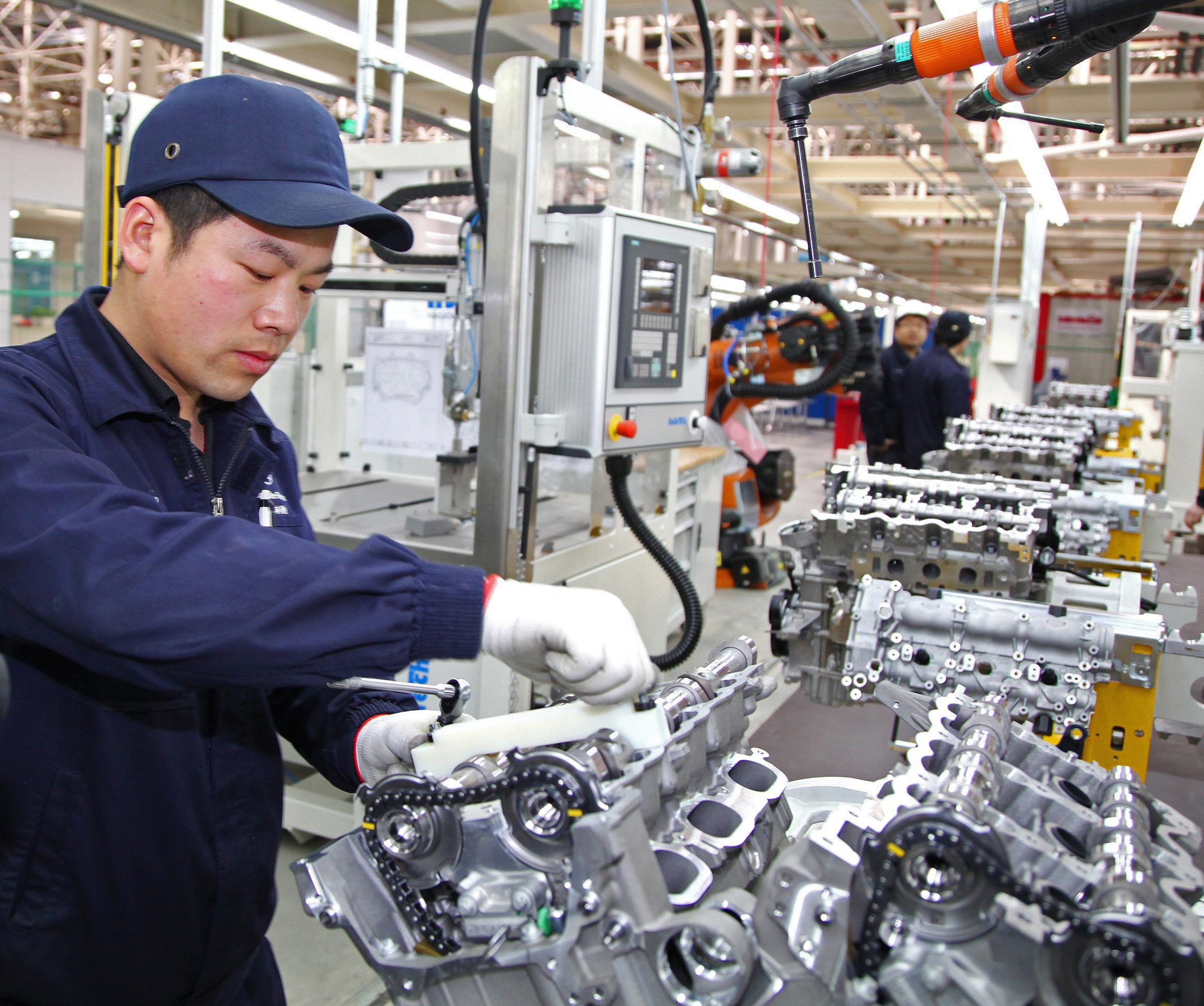Mercedes с първи завод за двигатели в чужбина