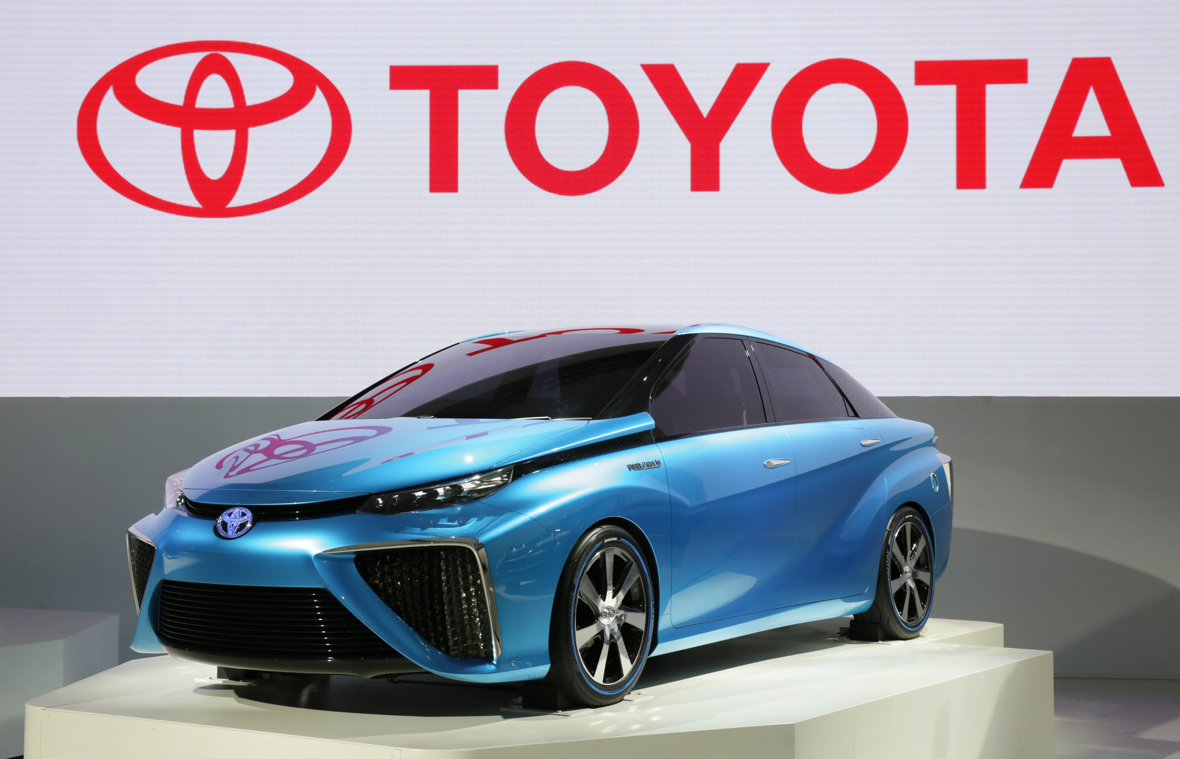 Toyota пуска през 2015 г. в САЩ ”колата на бъдещето”