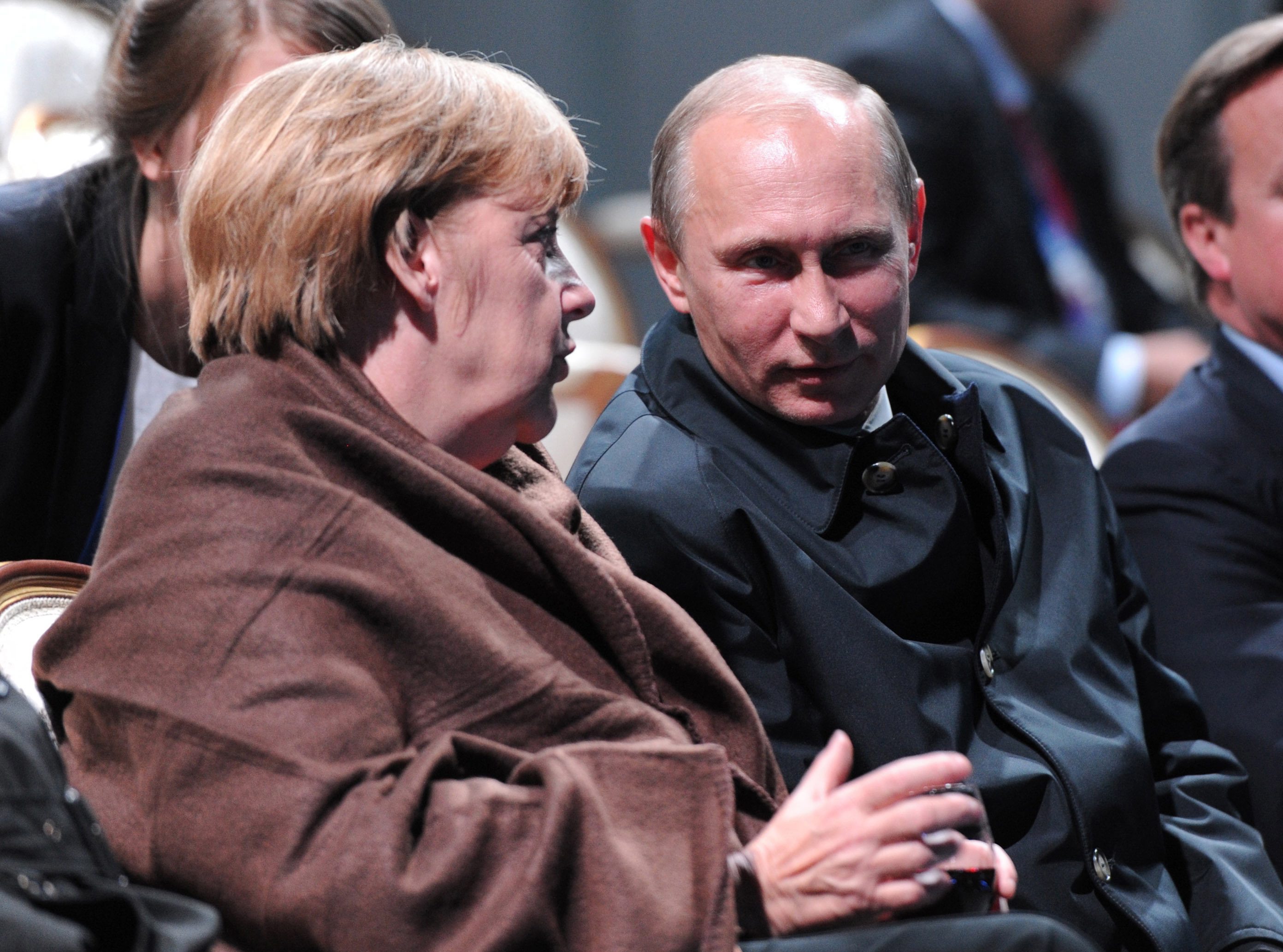 Дойче веле: Меркел се изправя срещу Путин