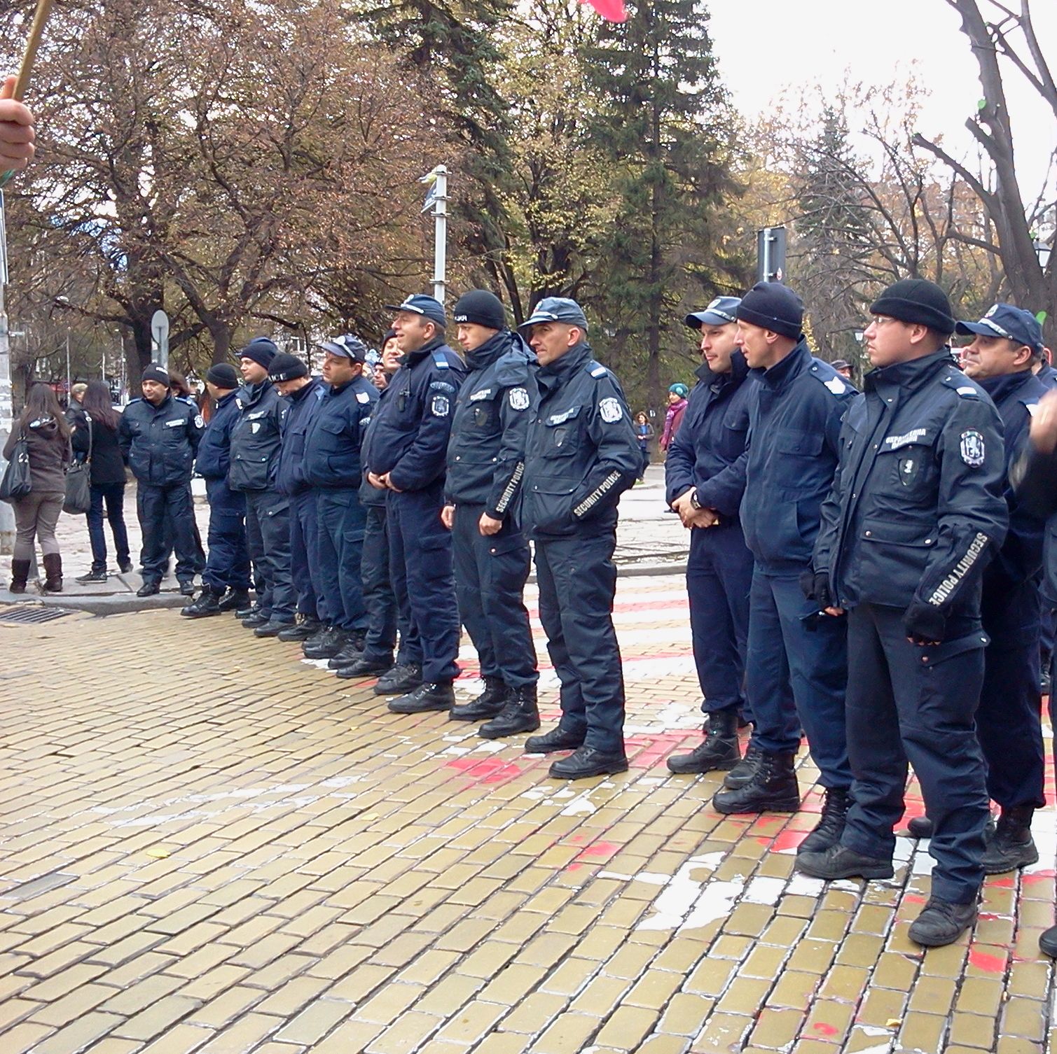 Полицаите отново излизат на протест заради ниско заплащане на нощния труд