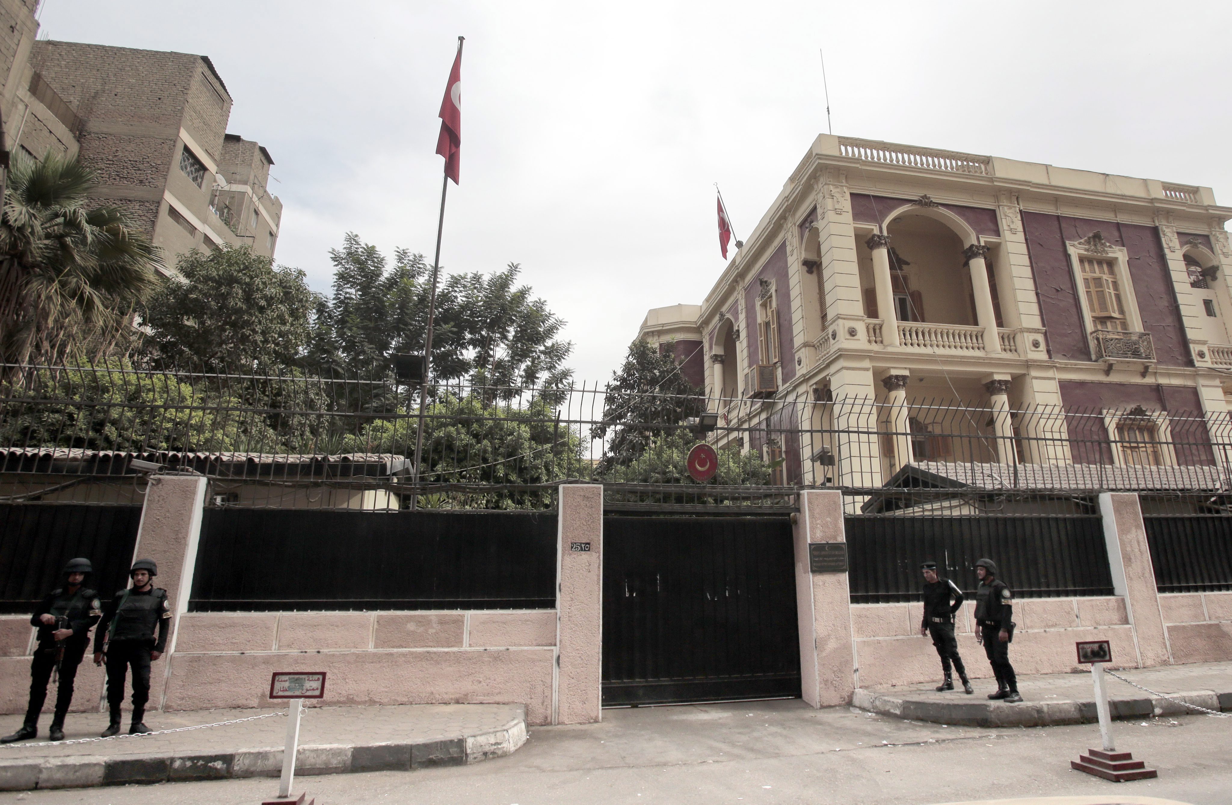 посольство в каире