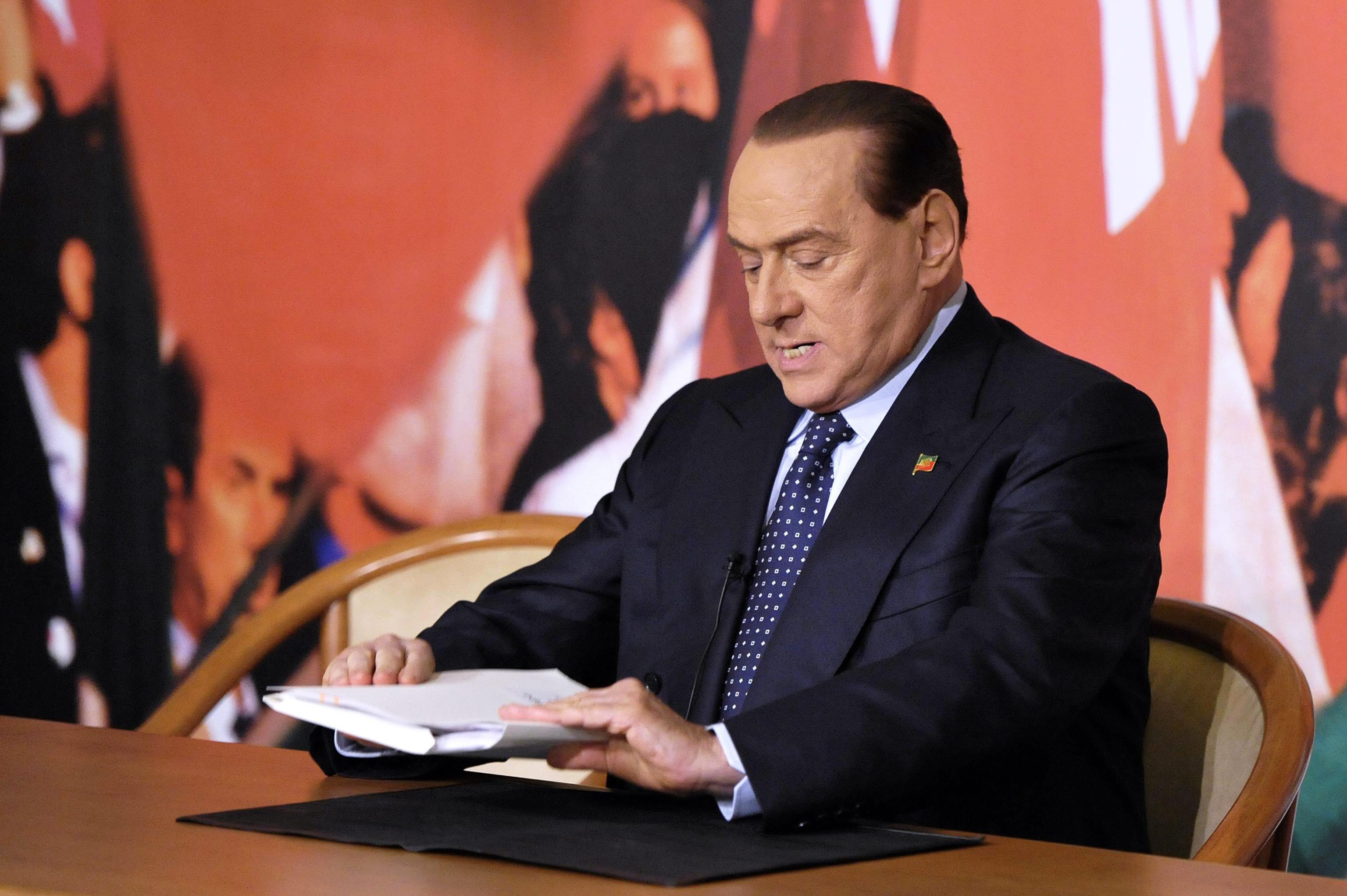Берлускони срещу еврото, иска своя валута
