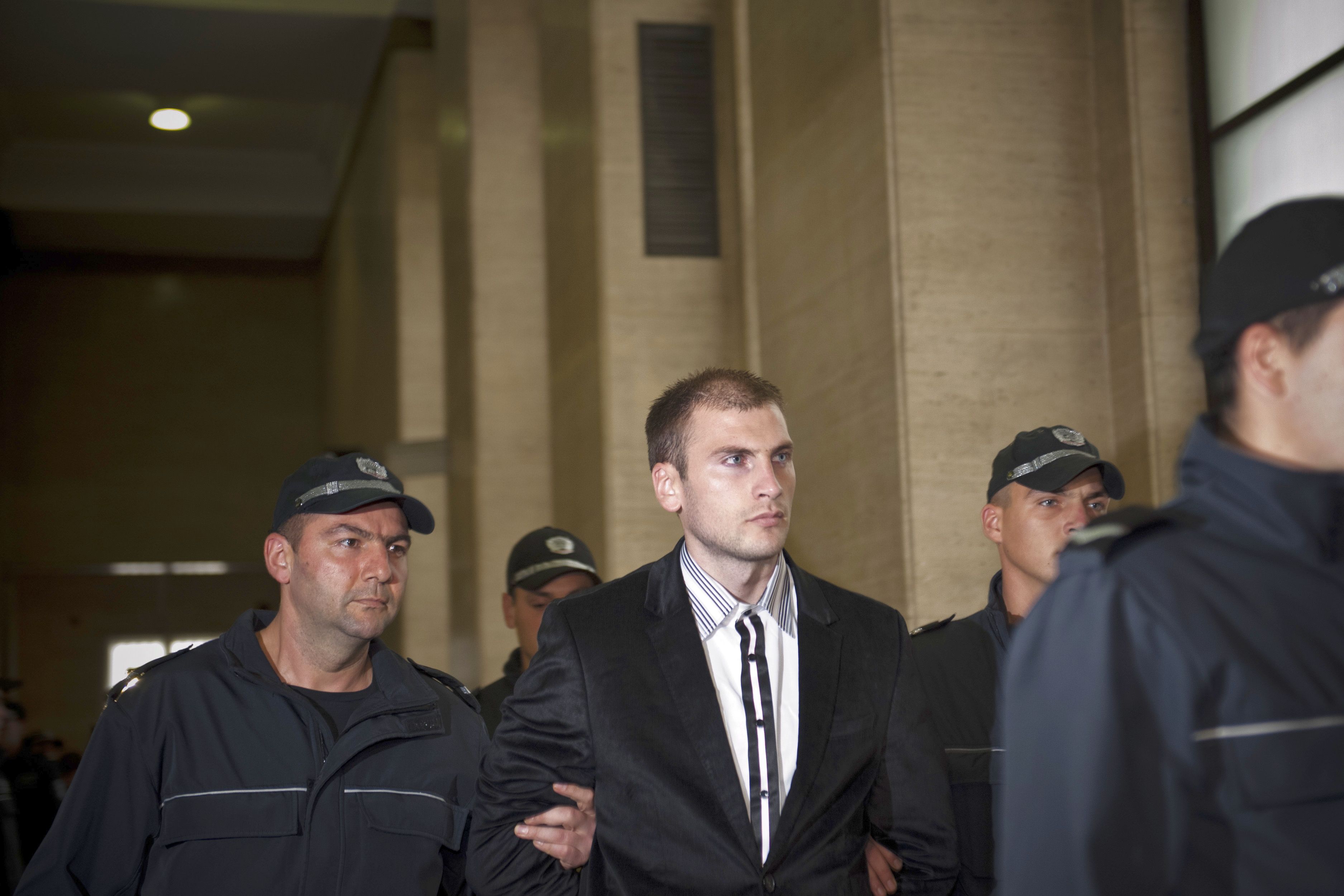 Октай Енимехмедов остава в ареста по обвинение за опит за умишлено убийство на Доган
