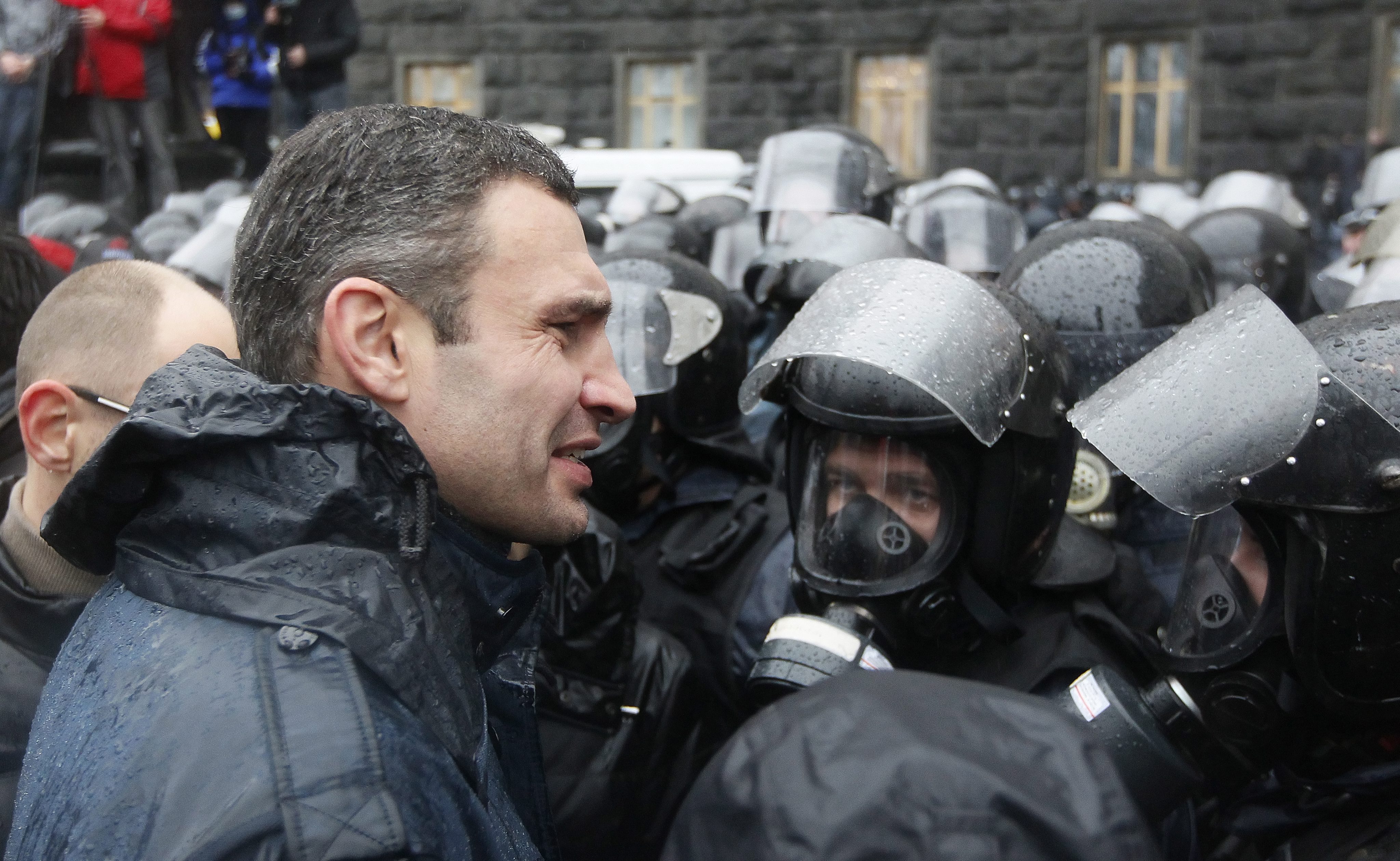 Кличко се изправи срещу полицията в Киев (снимки)