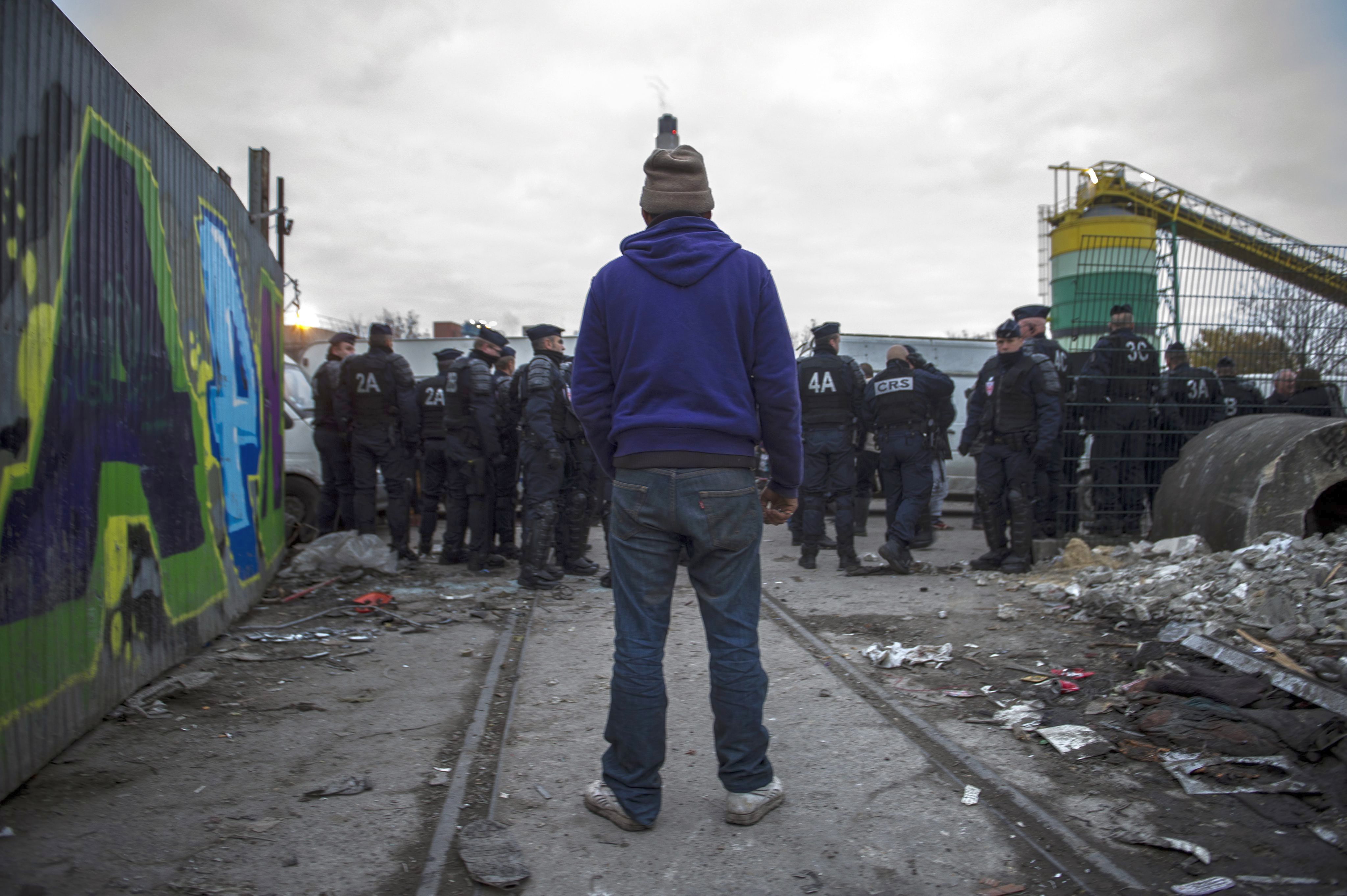 Враждебността срещу имигрантите роми във Франция се засили през последните години, много техни лагери бяха разчистени