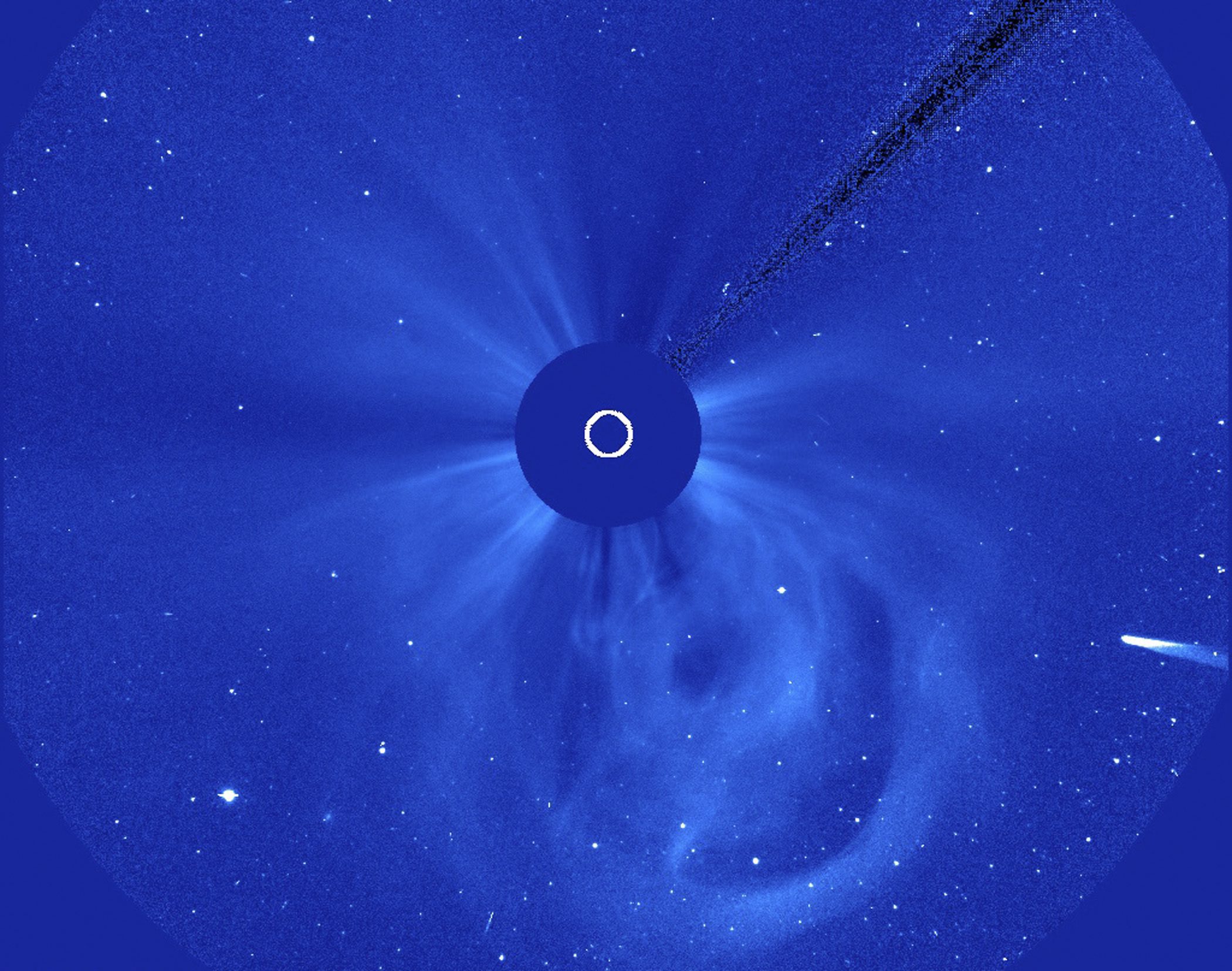Кометата ISON наближава Слънцето (видео)