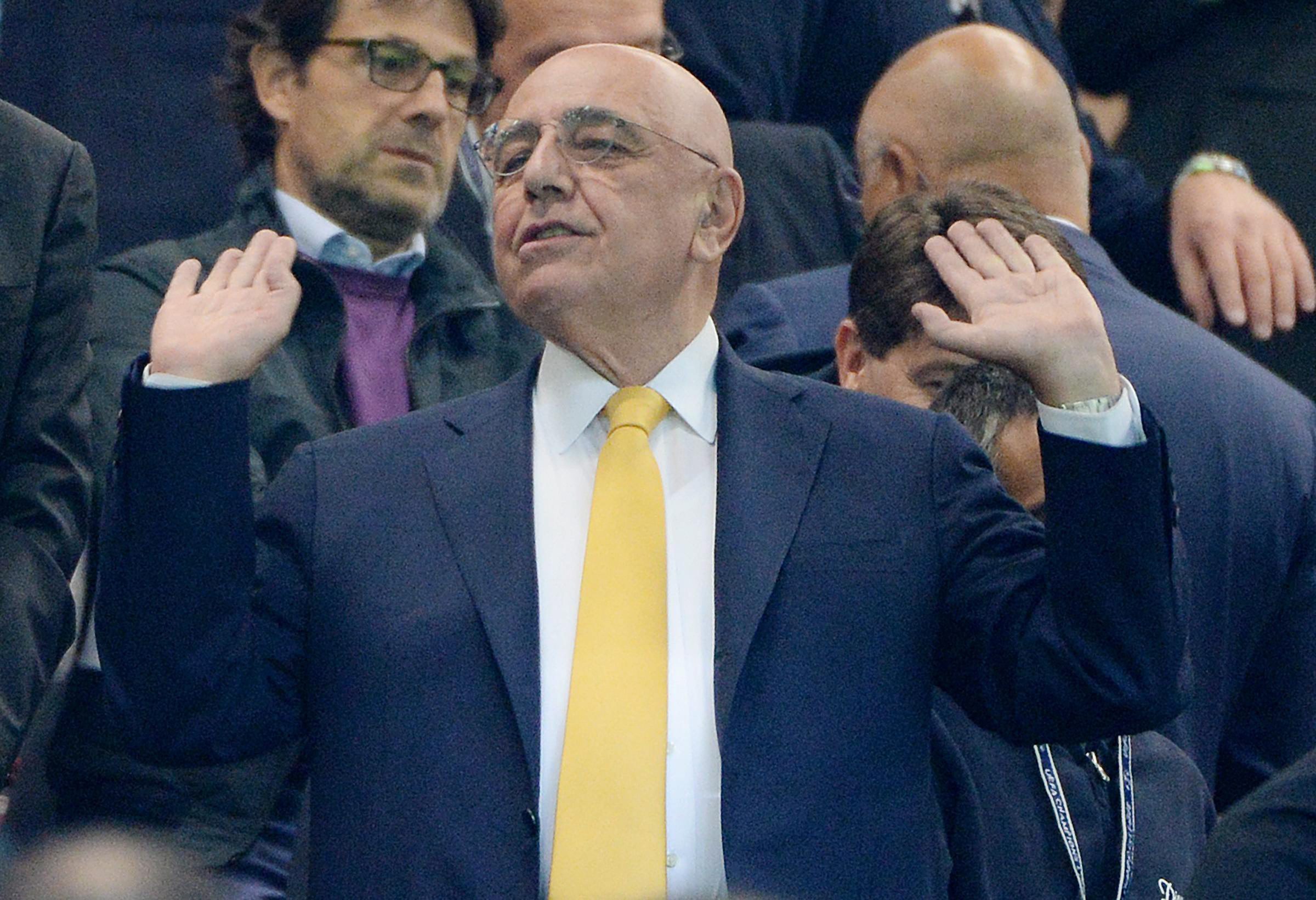 Адриано Галиани ще напусне поста си в края на ноември