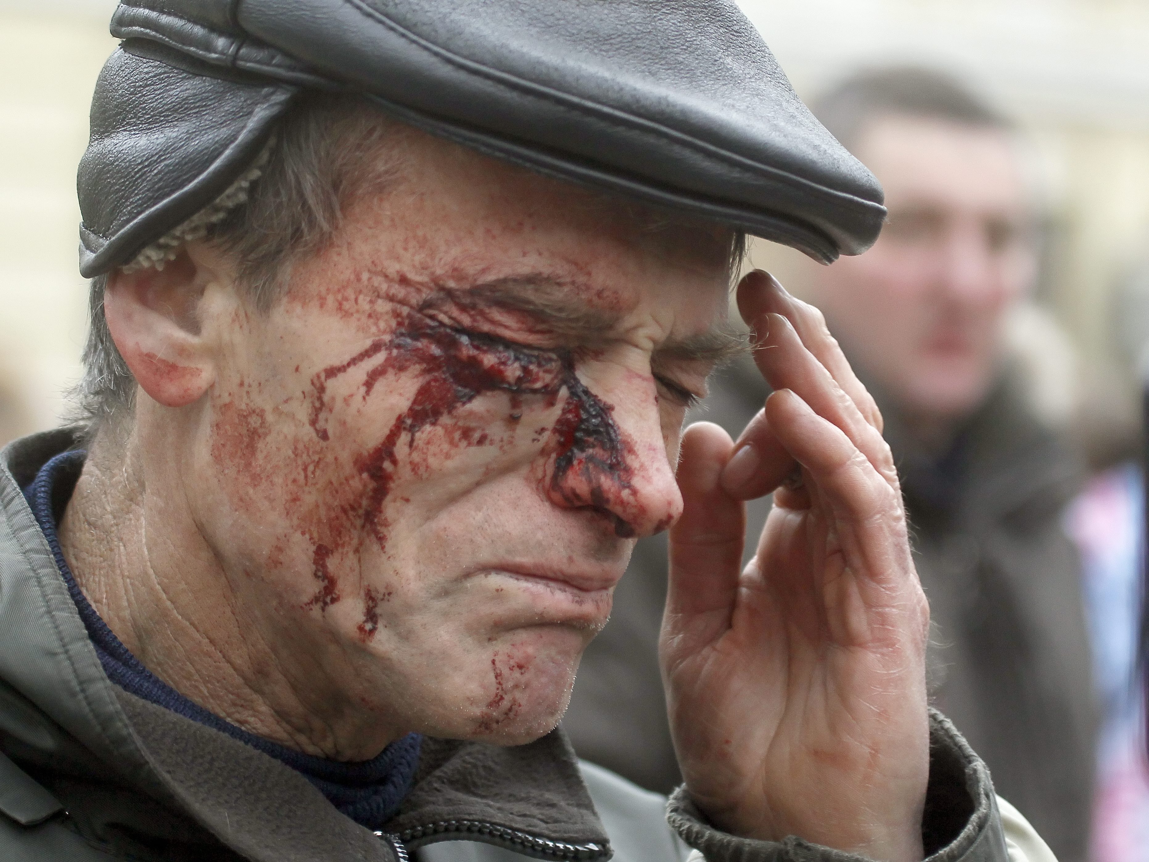 Ранен протестиращ в Украйна