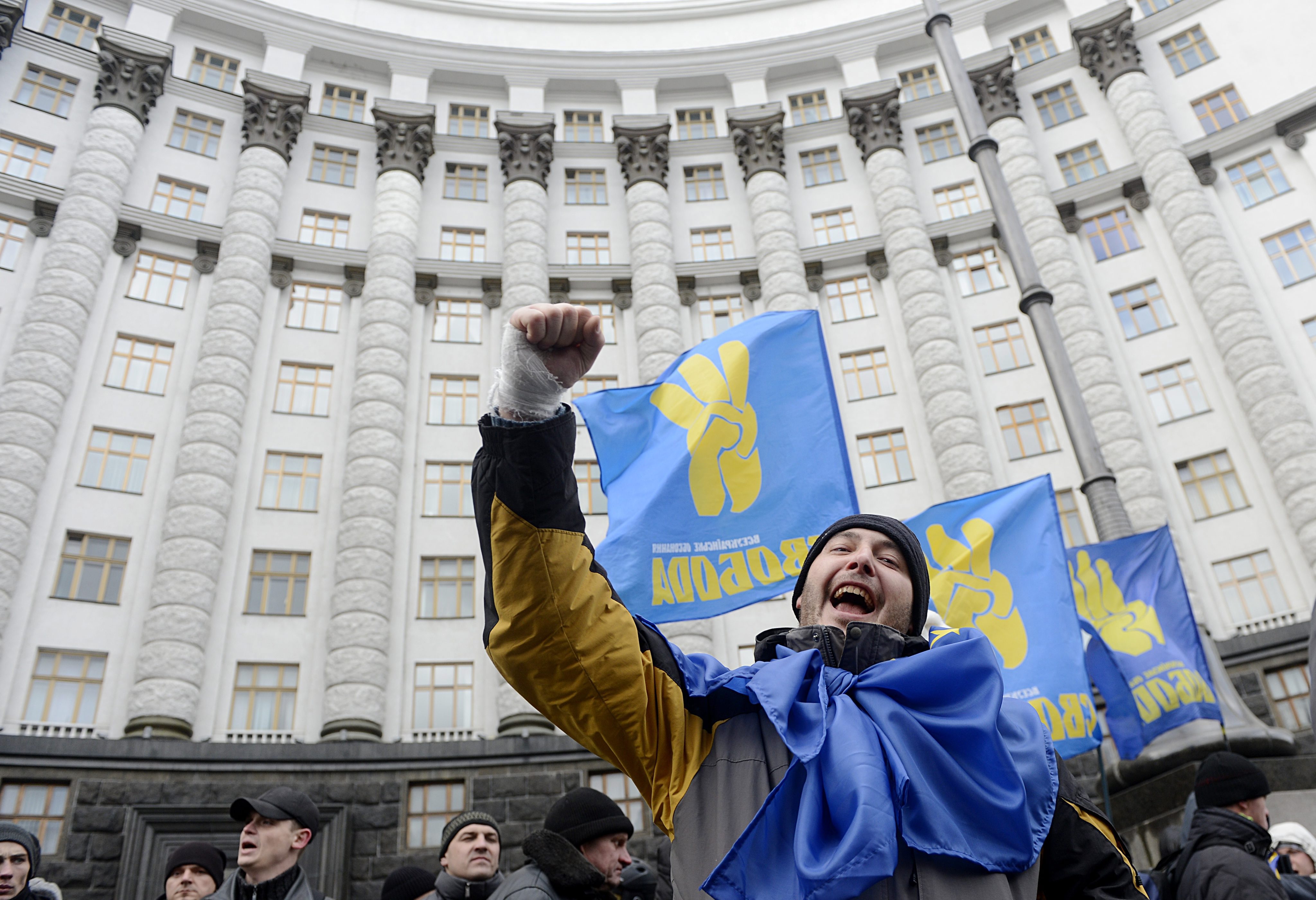 Украинският парламент ще обсъжда оставката на кабинета