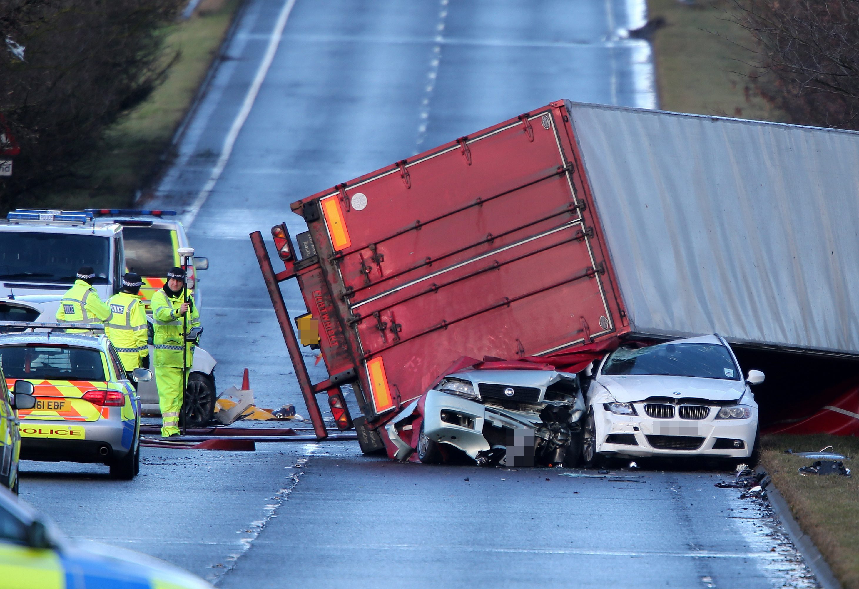 Шофьор на камион загина при катастрофа край Единбург