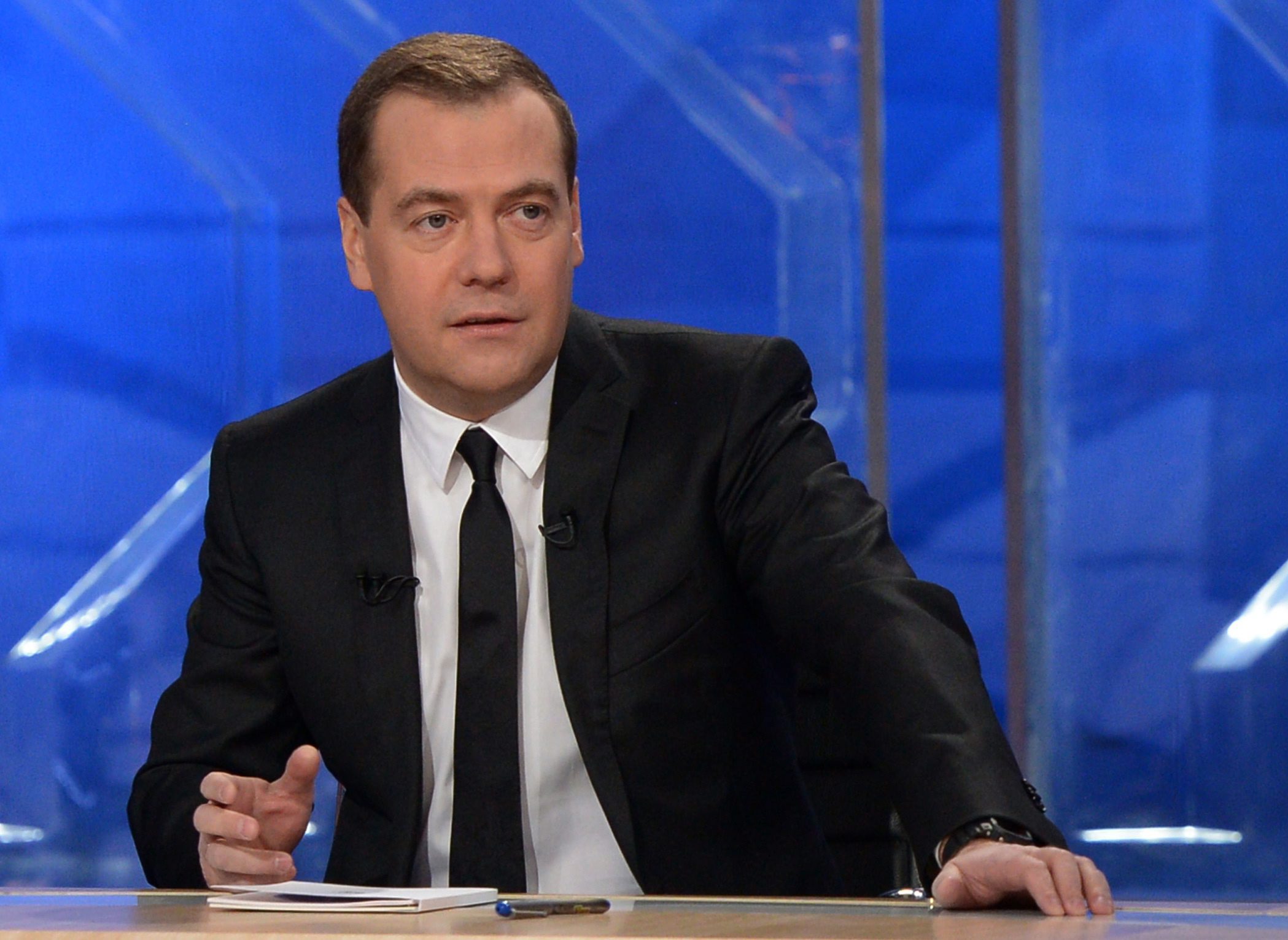 Дмитрий Медведев заяви, че ако ”партньорите” на Русия я ограничават, ще трябва да им отговорят