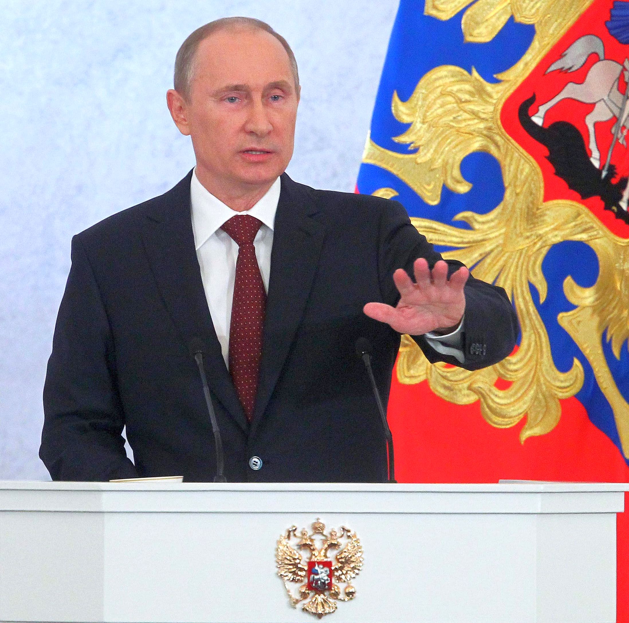 Речта на Путин продължи 70 минути, като бе прекъсвана 34 пъти от ръкопляскания