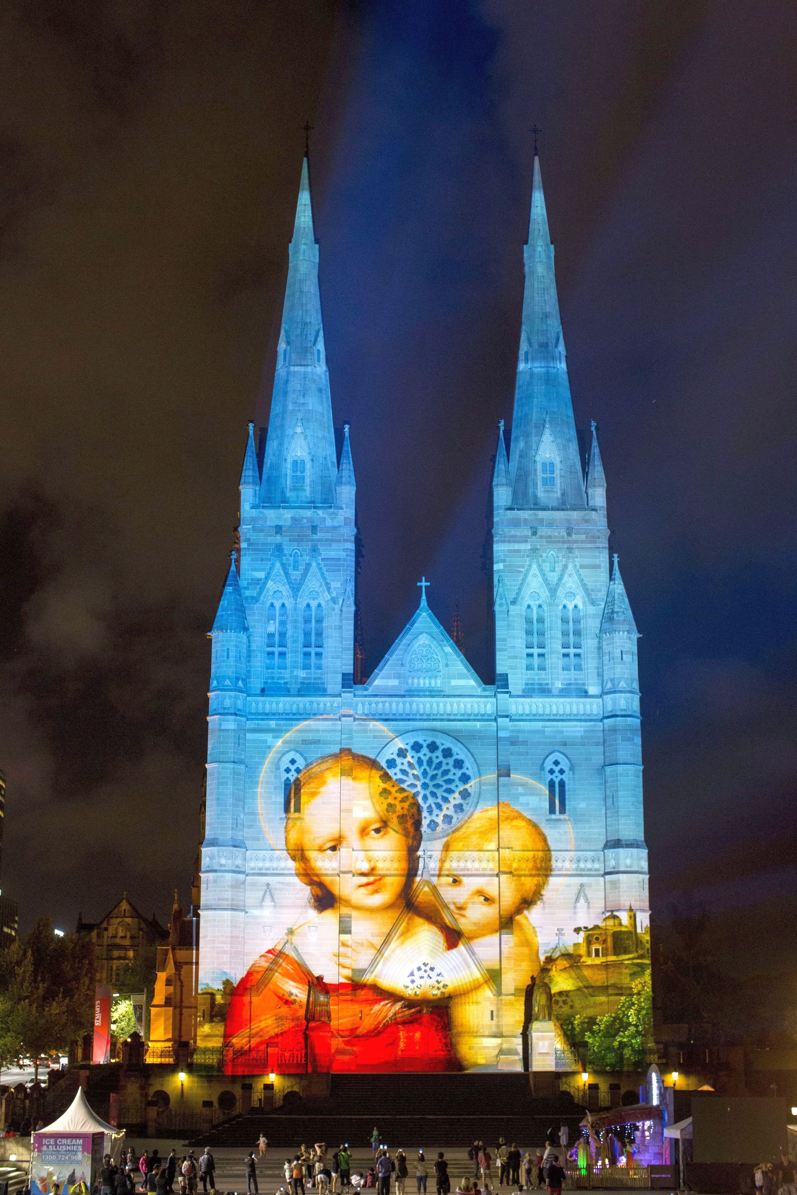 Катедралата Св. Мария в Сидни очаква празника Рождество