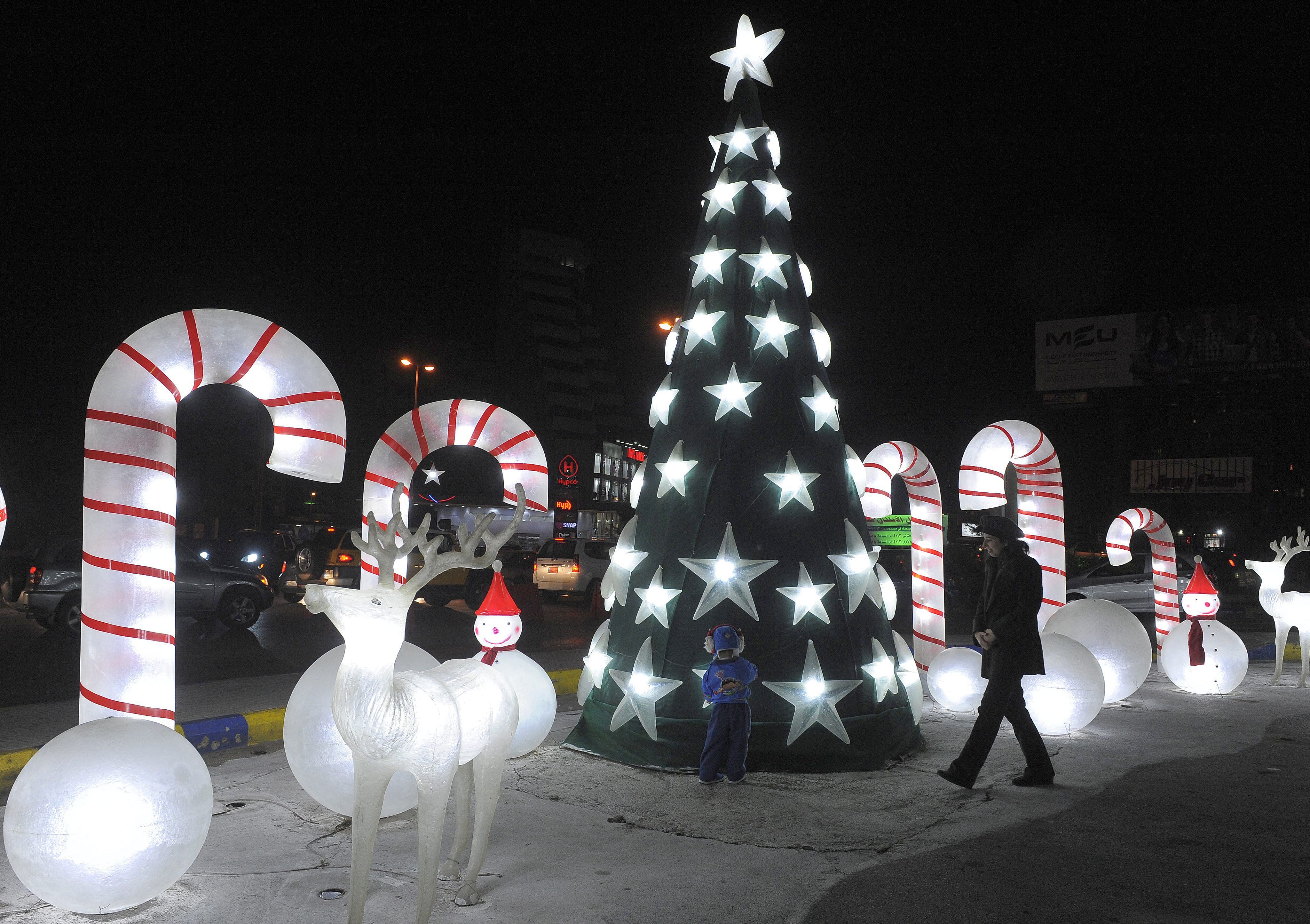 В Ливан също очакват Коледа