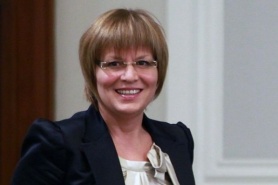 Министър Георгиева ще участва в откриването на ски сезона в Банско