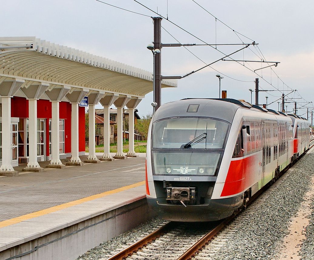 От днес влиза в сила ново разписание на БДЖ с 47 допълнителни влака