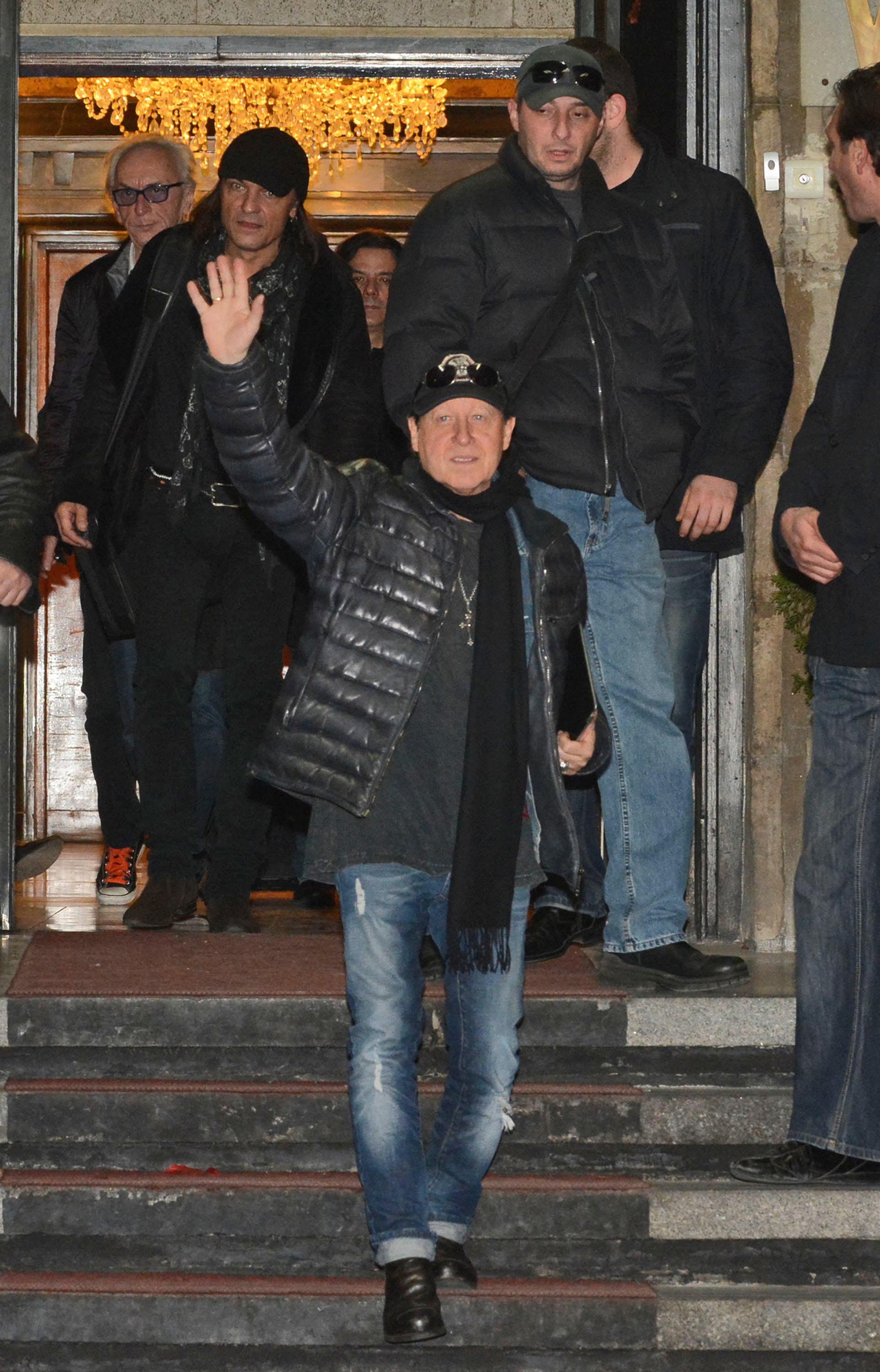 Легендите Scorpions кацнаха в България