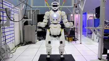 НАСА иска да прати хуманоид на Марс