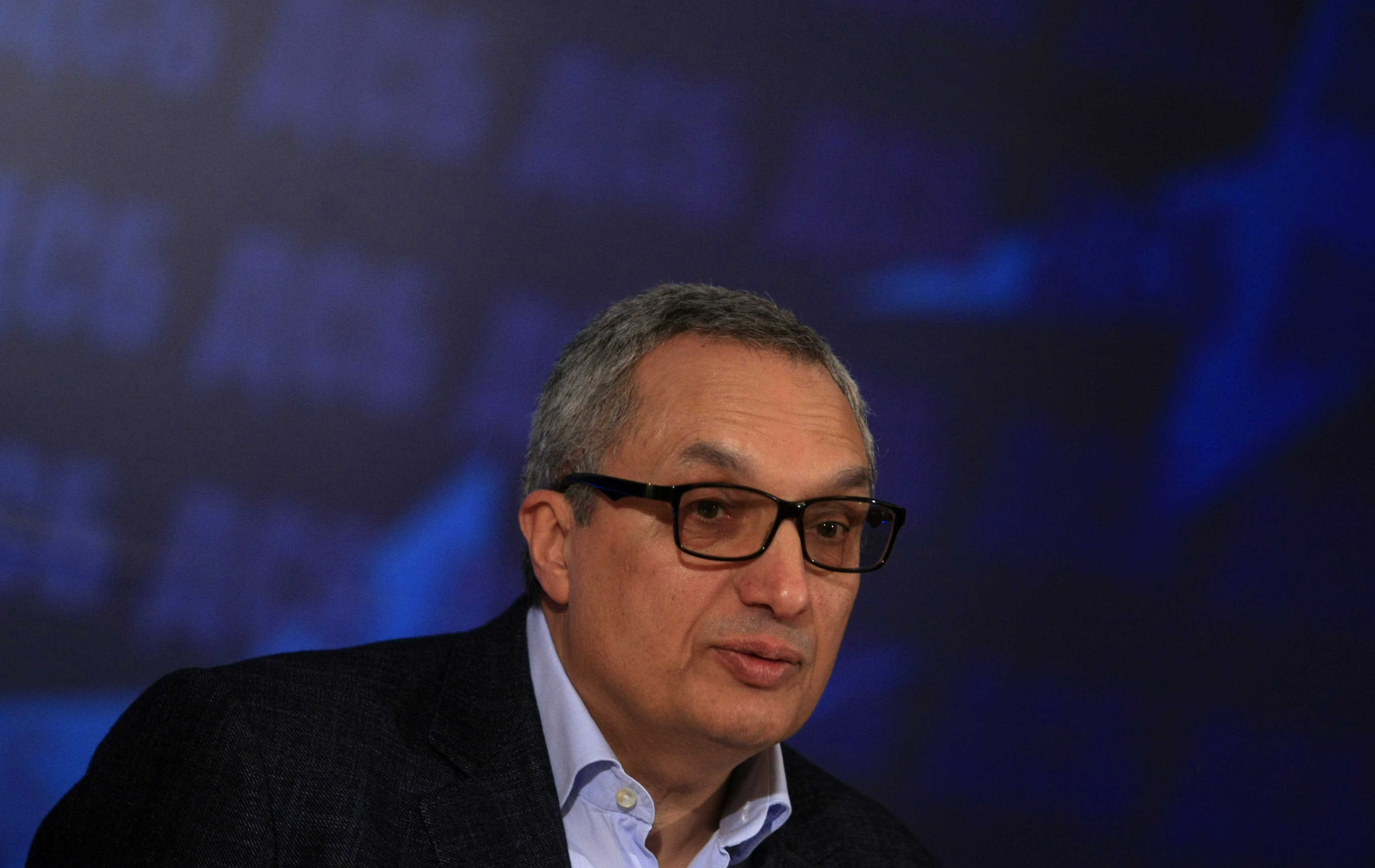 Причините за стагнацията на инвестициите след кризата трябва да се търсят извън данъчната политика, каза Иван Костов