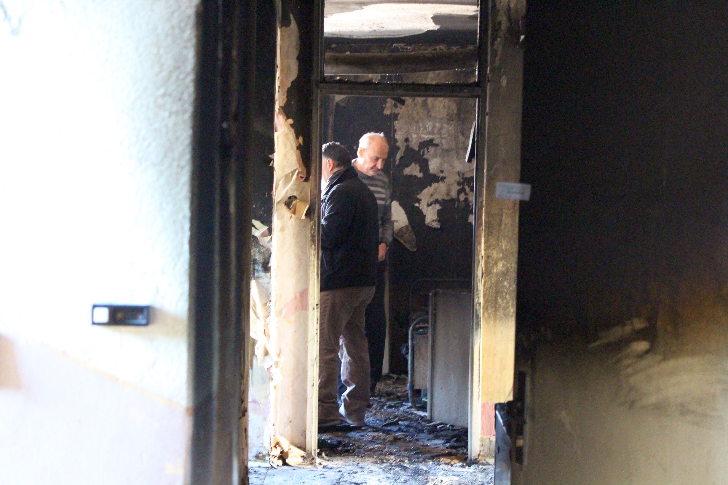 Трима загинаха при пожар в жилищен блок в Стара Загора