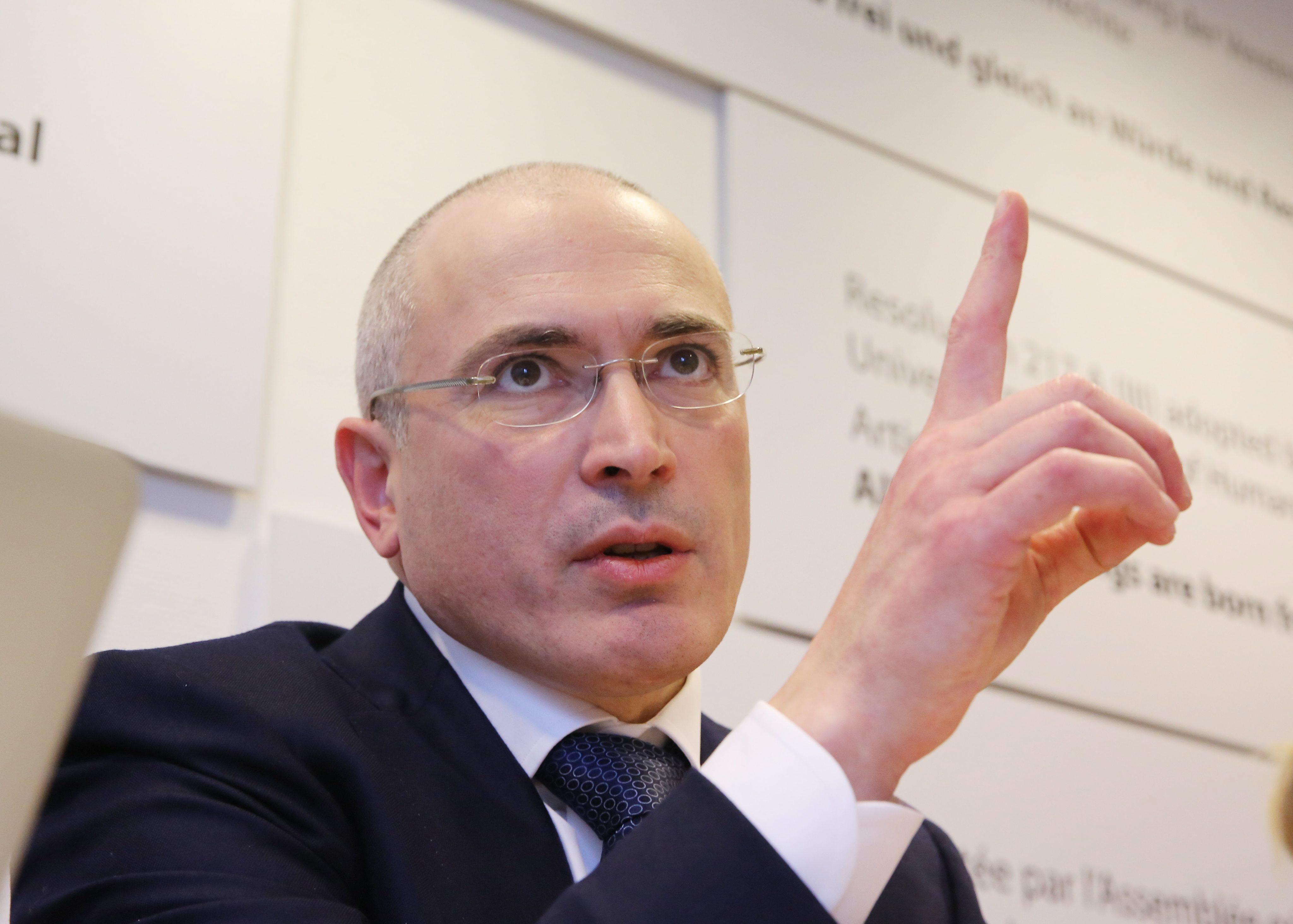 Ходорковски не можел да се върне в Русия заради съдебен иск от $550 млн.