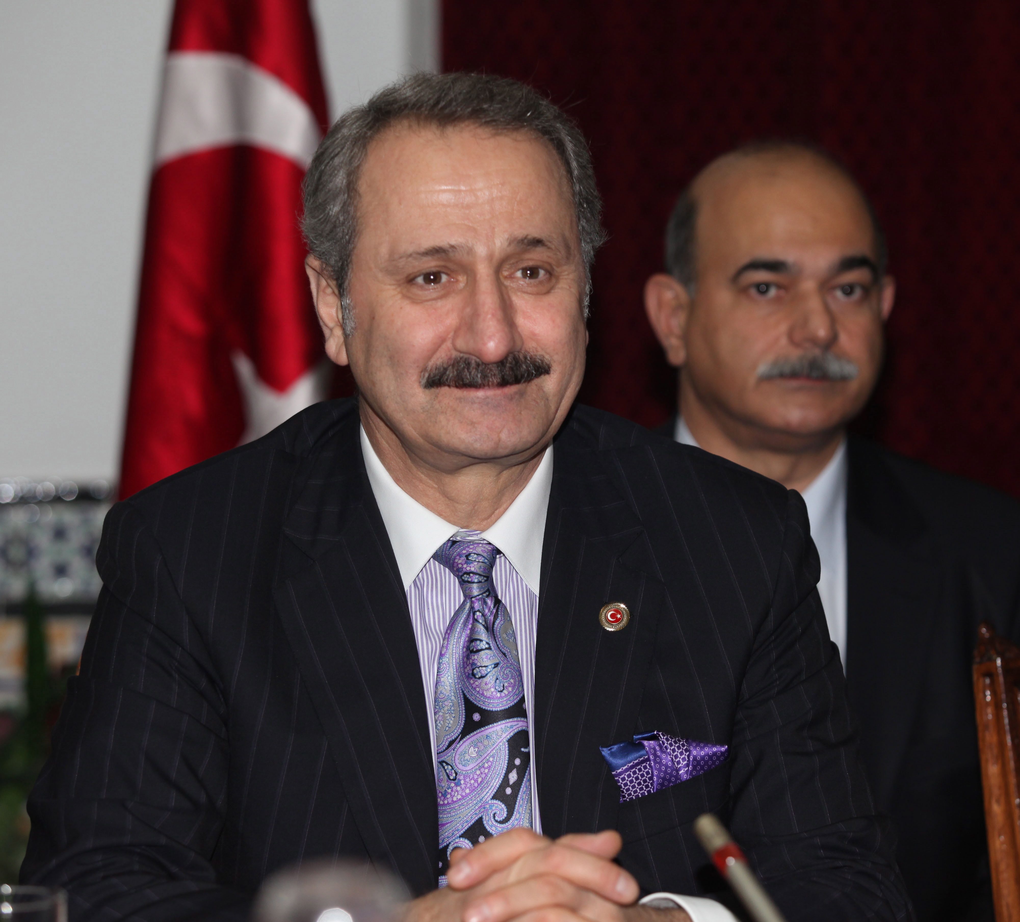 Трима министри в Турция подадоха оставки след корупционния скандал