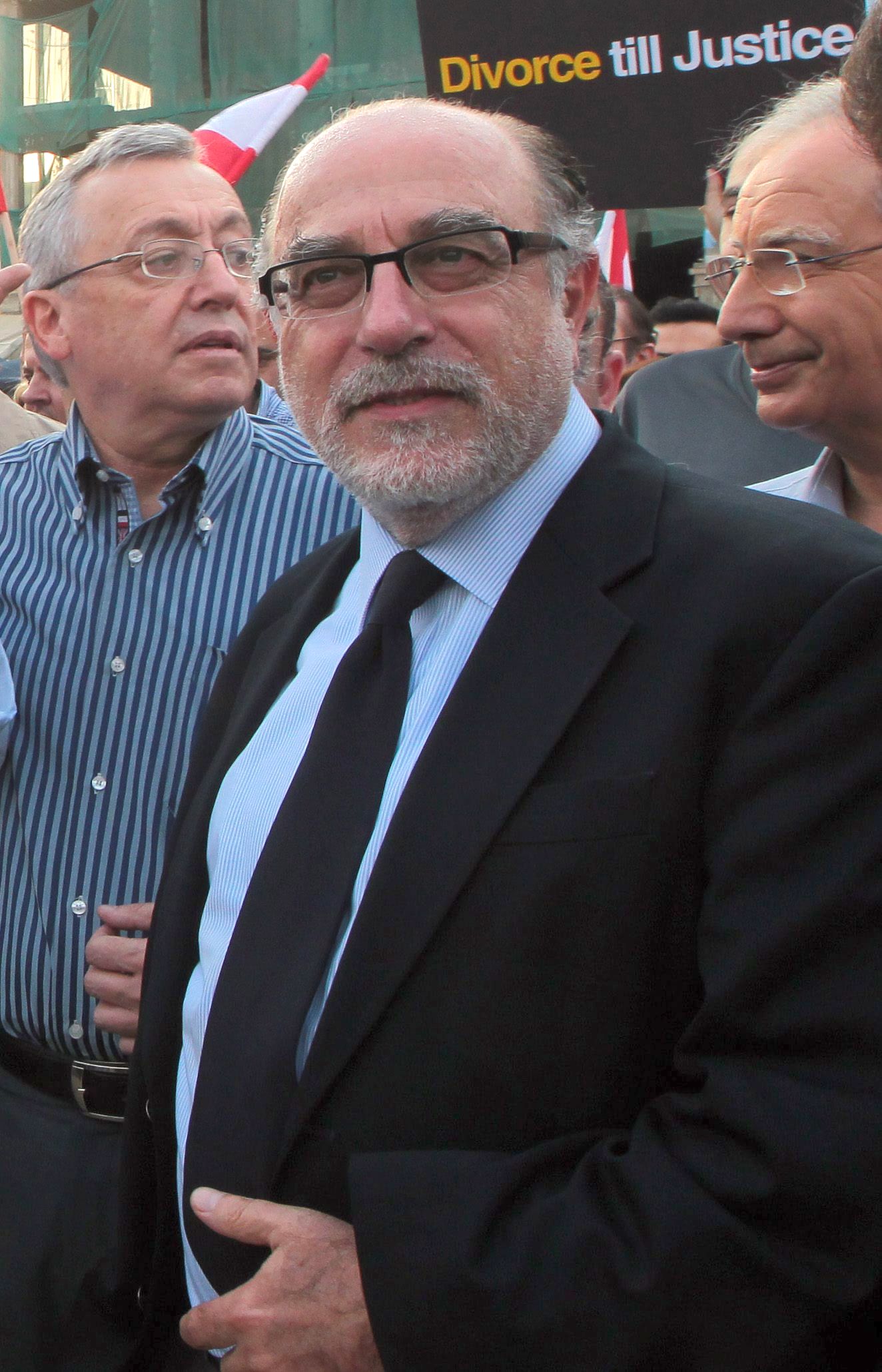 Бившият финансов министър на Ливан - Мохамед Шатах