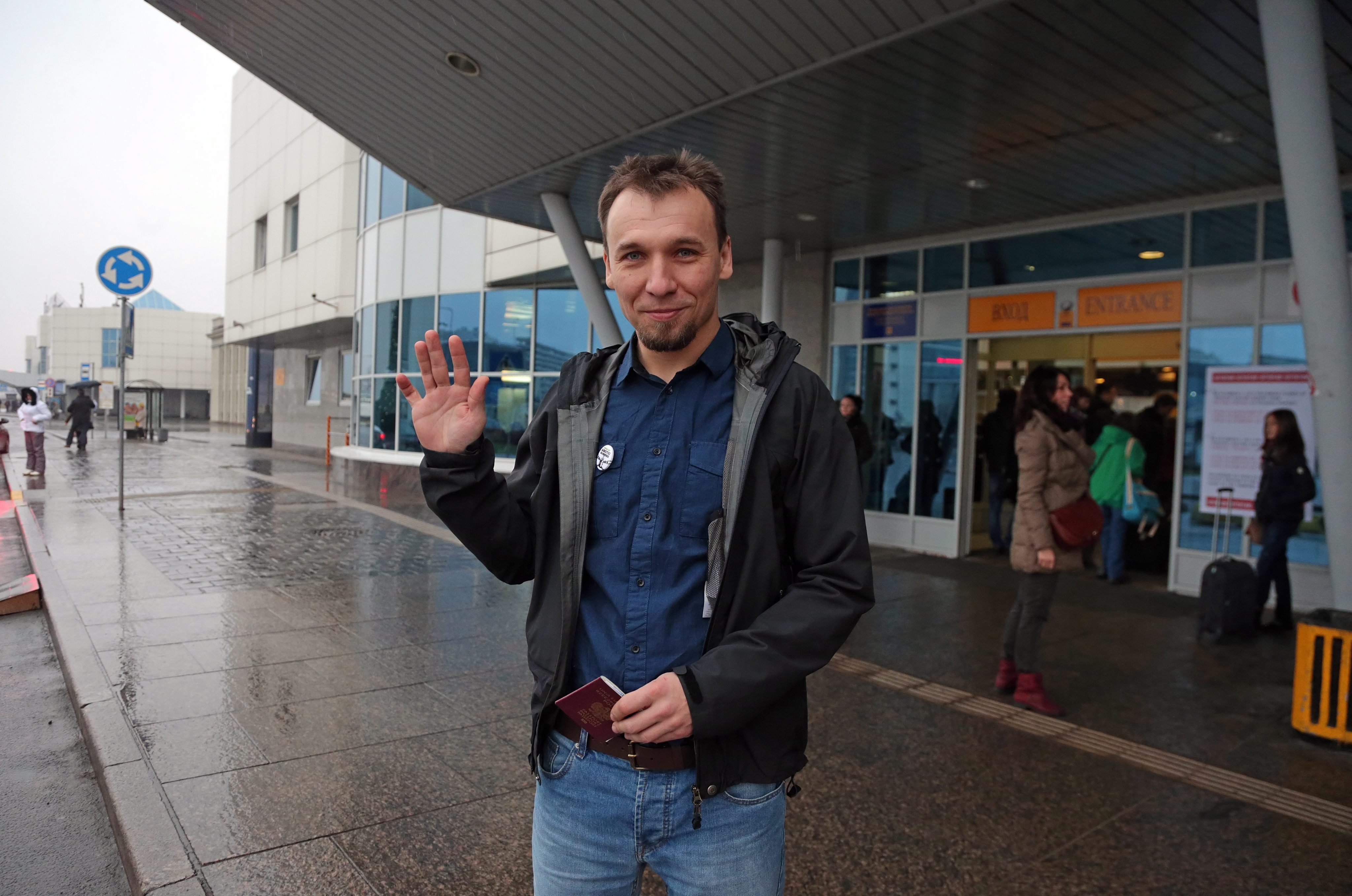 Последният активист на Грийнпийс напусна Русия