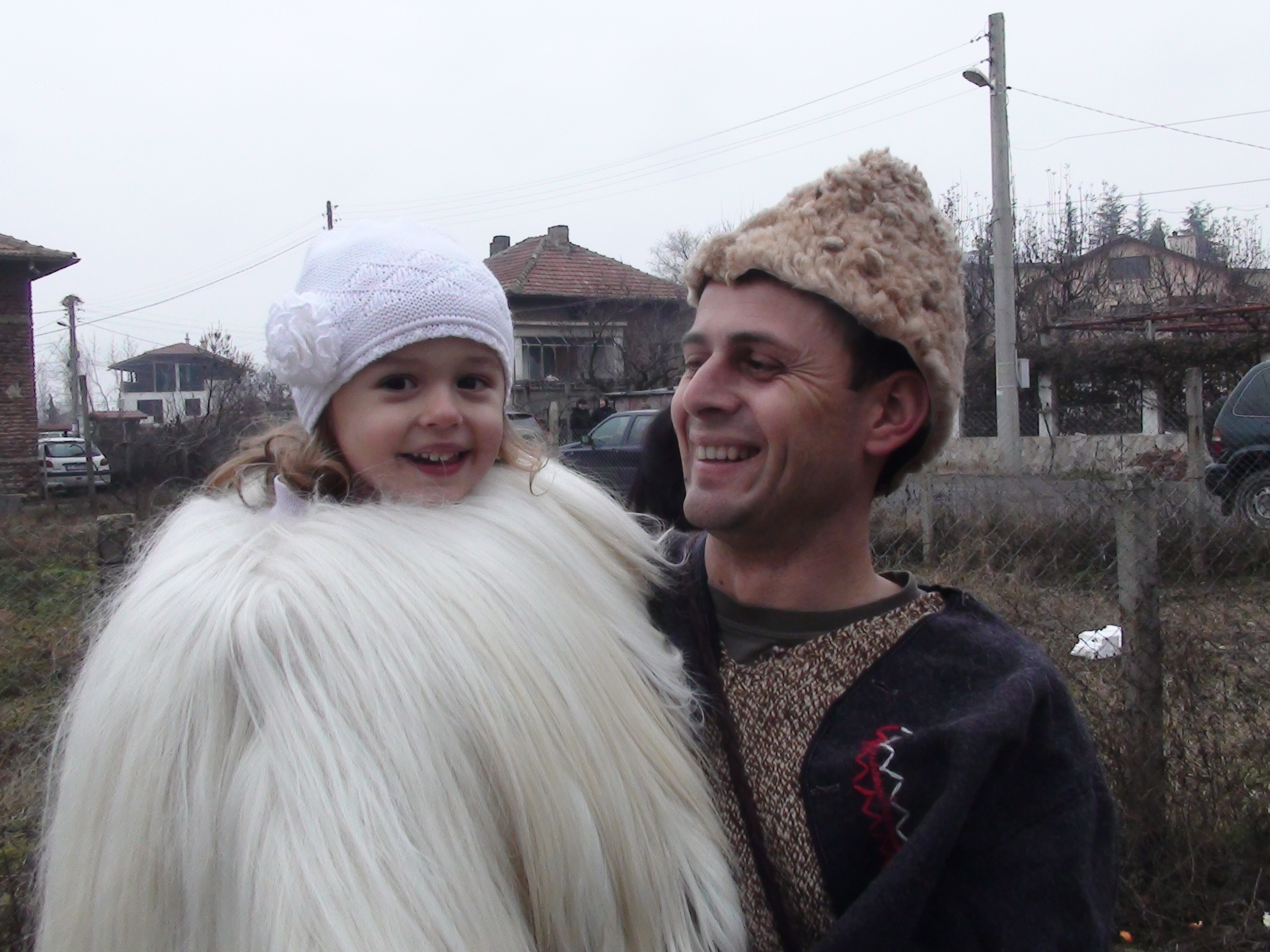 Млади и стари сурвакари в Благоврад