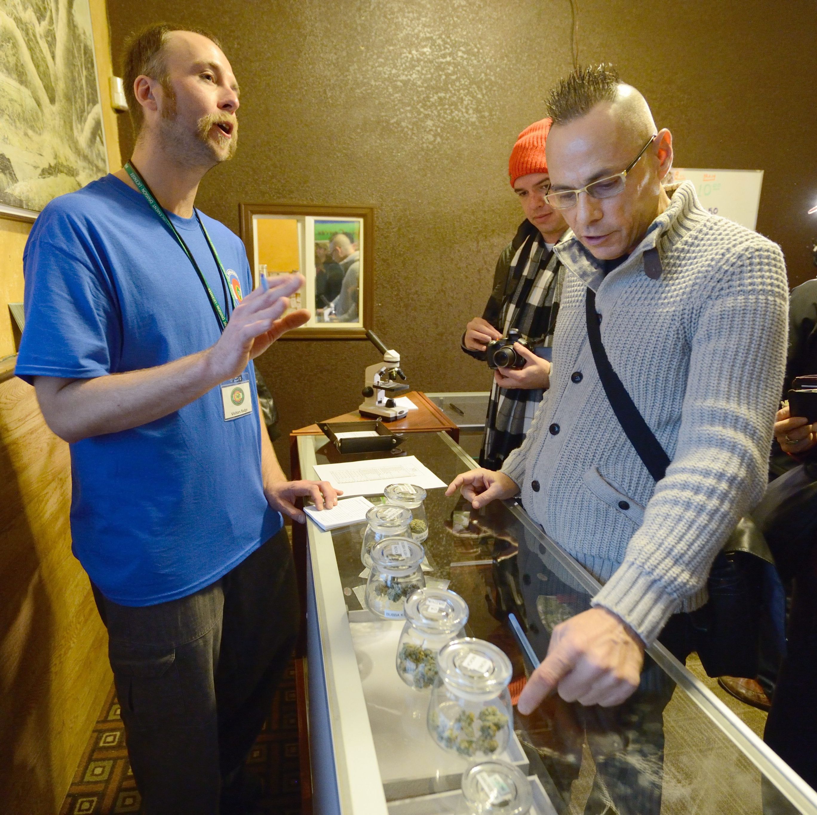 В Колорадо отвориха първия в САЩ магазин за марихуана