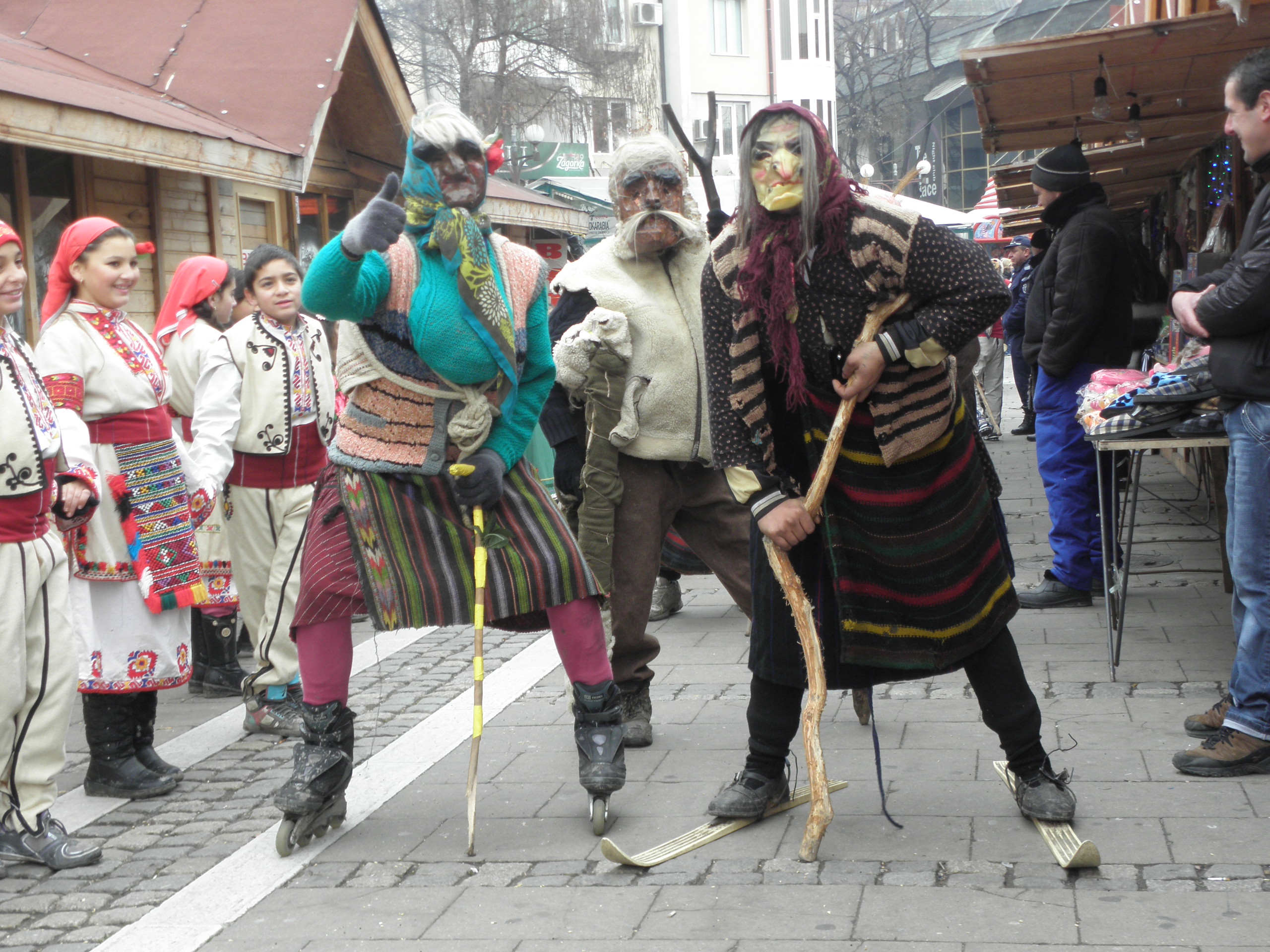 Кукери върху ролери