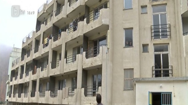 Четирима души с COVID 19 в област Сливен са починали съобщиха