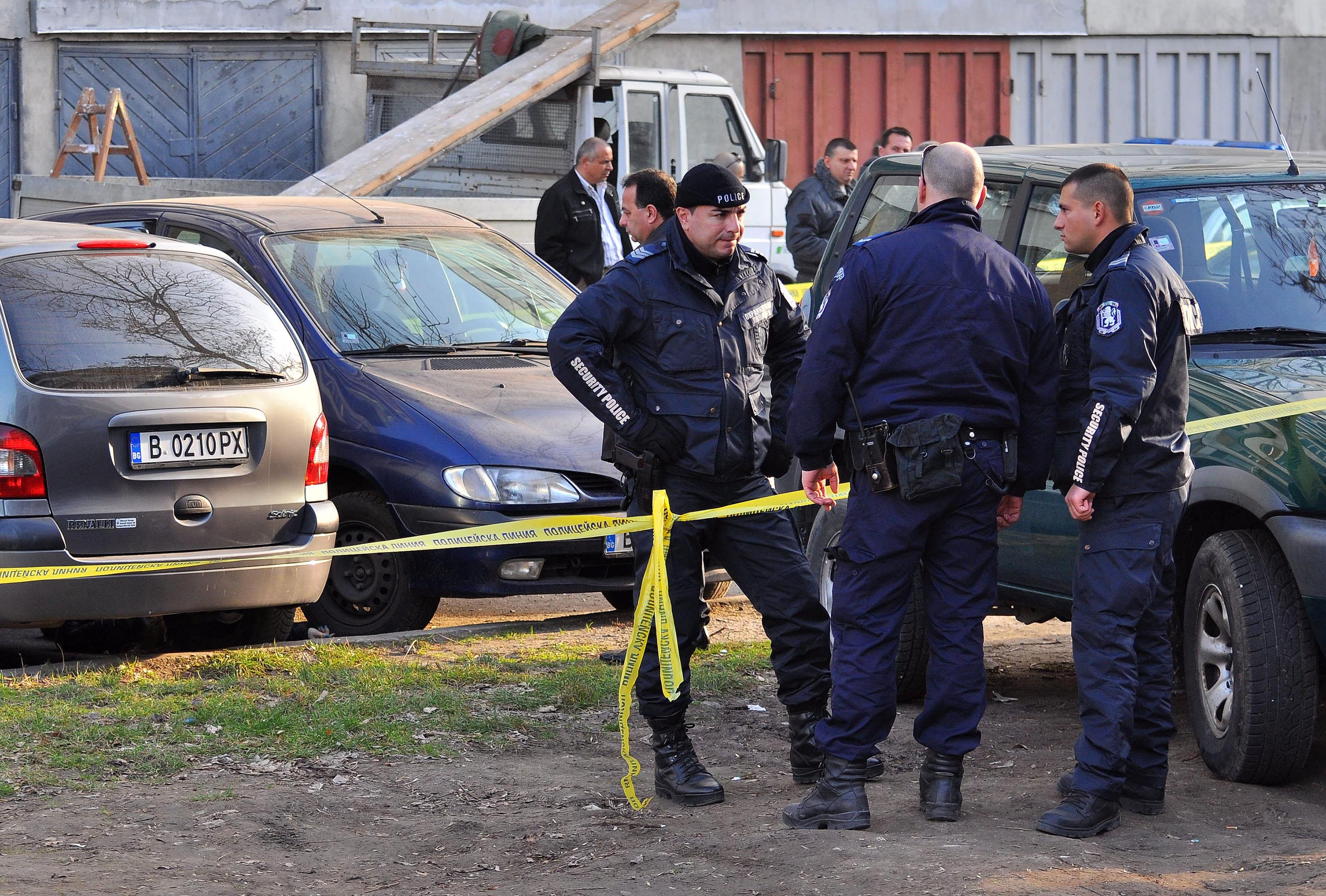 Двойно убийство във Варна, убиецът се простреля