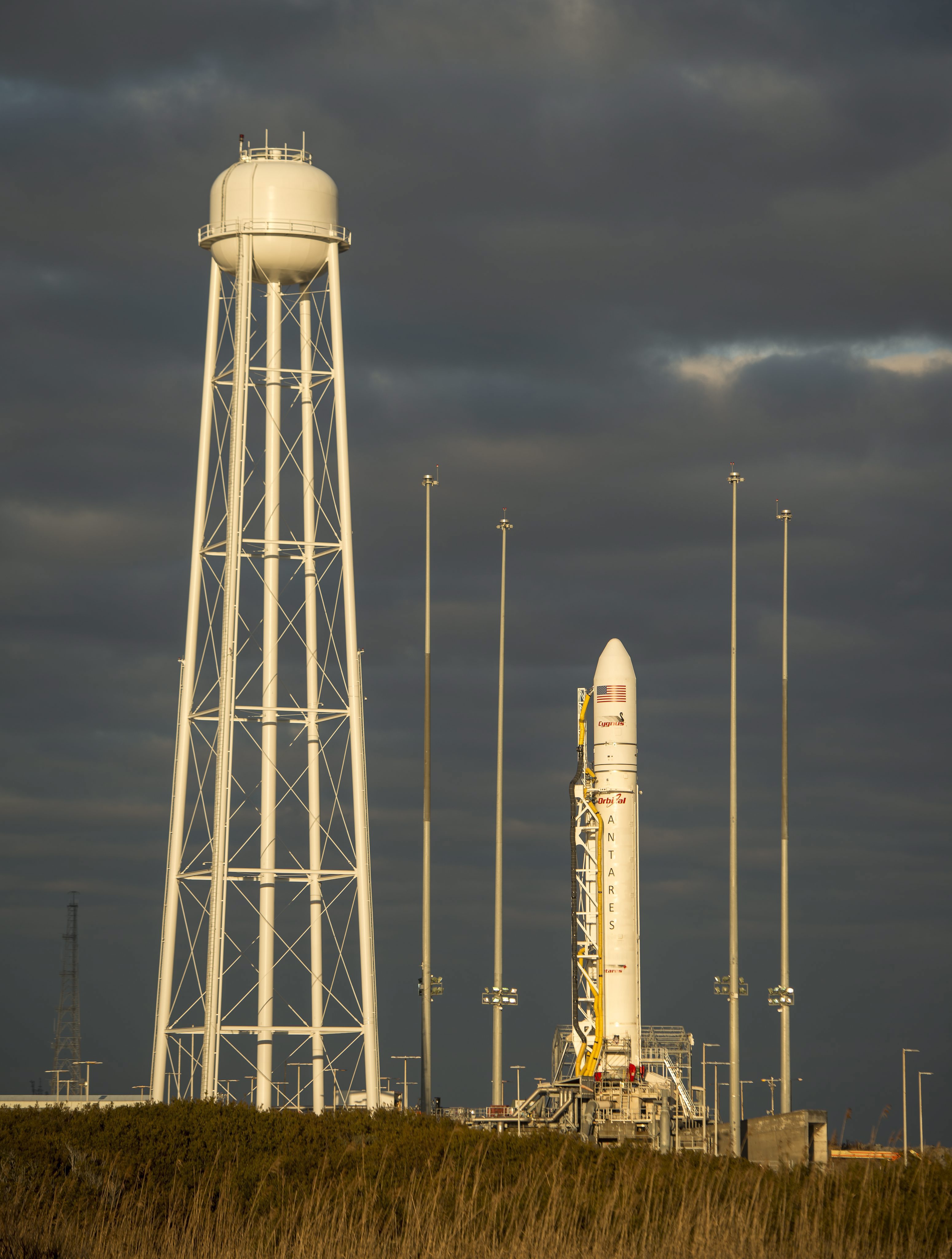 Отложиха изстрелването на ”Cygnus” към МКС