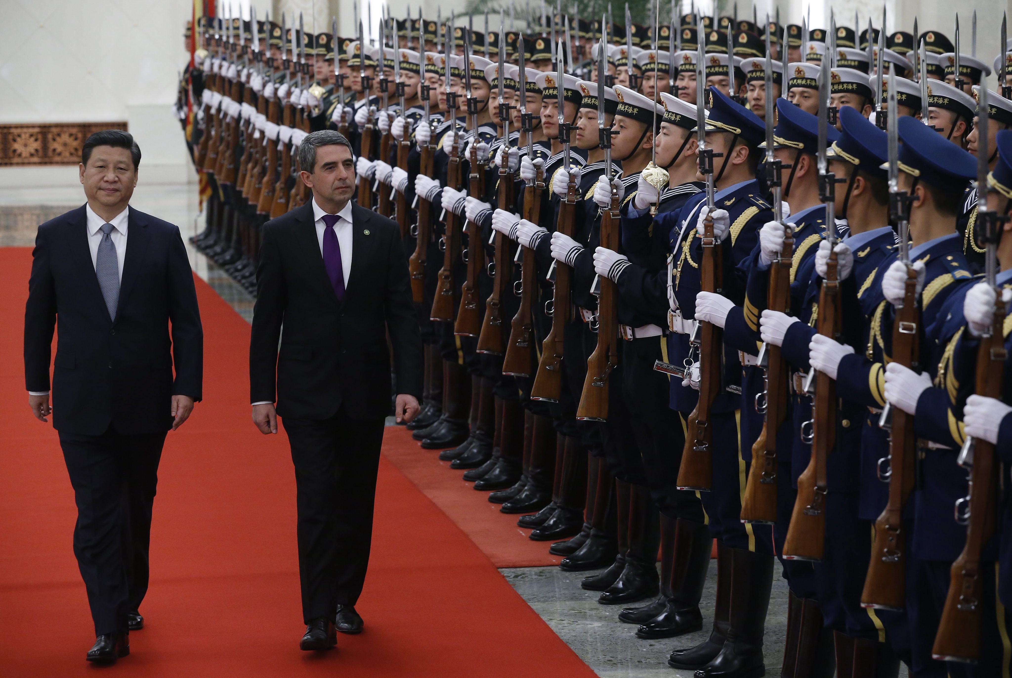 Българският държавен глава беше посрещнат с офиц5иална церемония